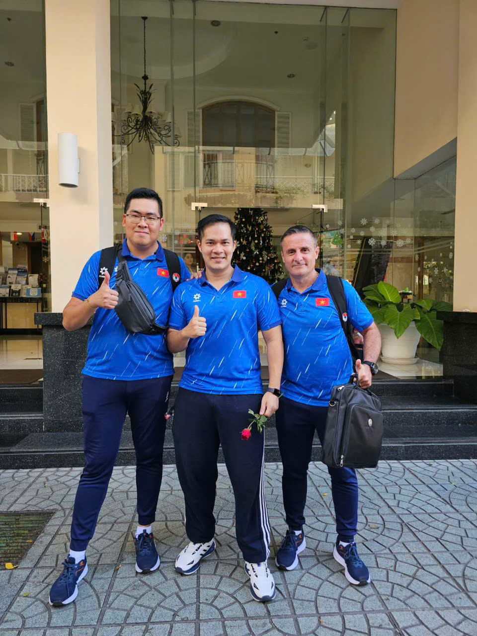 Đội tuyển nữ Việt Nam chia tay Chonburi về nước: SEA Games 33 vẫn là ký ức khó quên!- Ảnh 3.