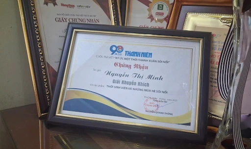 - Ảnh 1. - Ảnh 1.