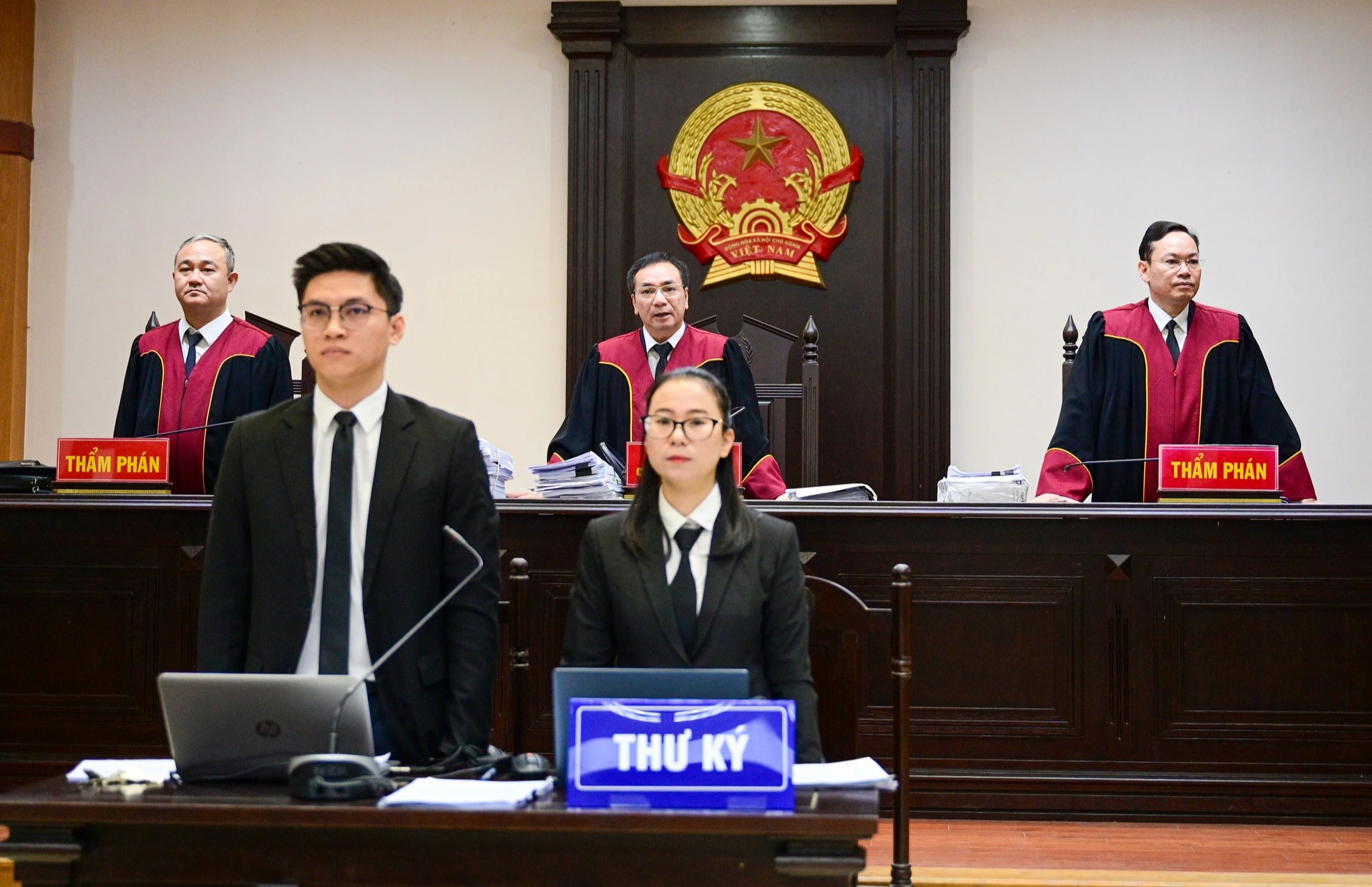 Cựu Chủ tịch Tập đoàn Thuận An rút 1 phần kháng cáo, 'không bị ai ép buộc'- Ảnh 2. Cựu Chủ tịch Tập đoàn Thuận An rút 1 phần kháng cáo, 'không bị ai ép buộc'- Ảnh 2.