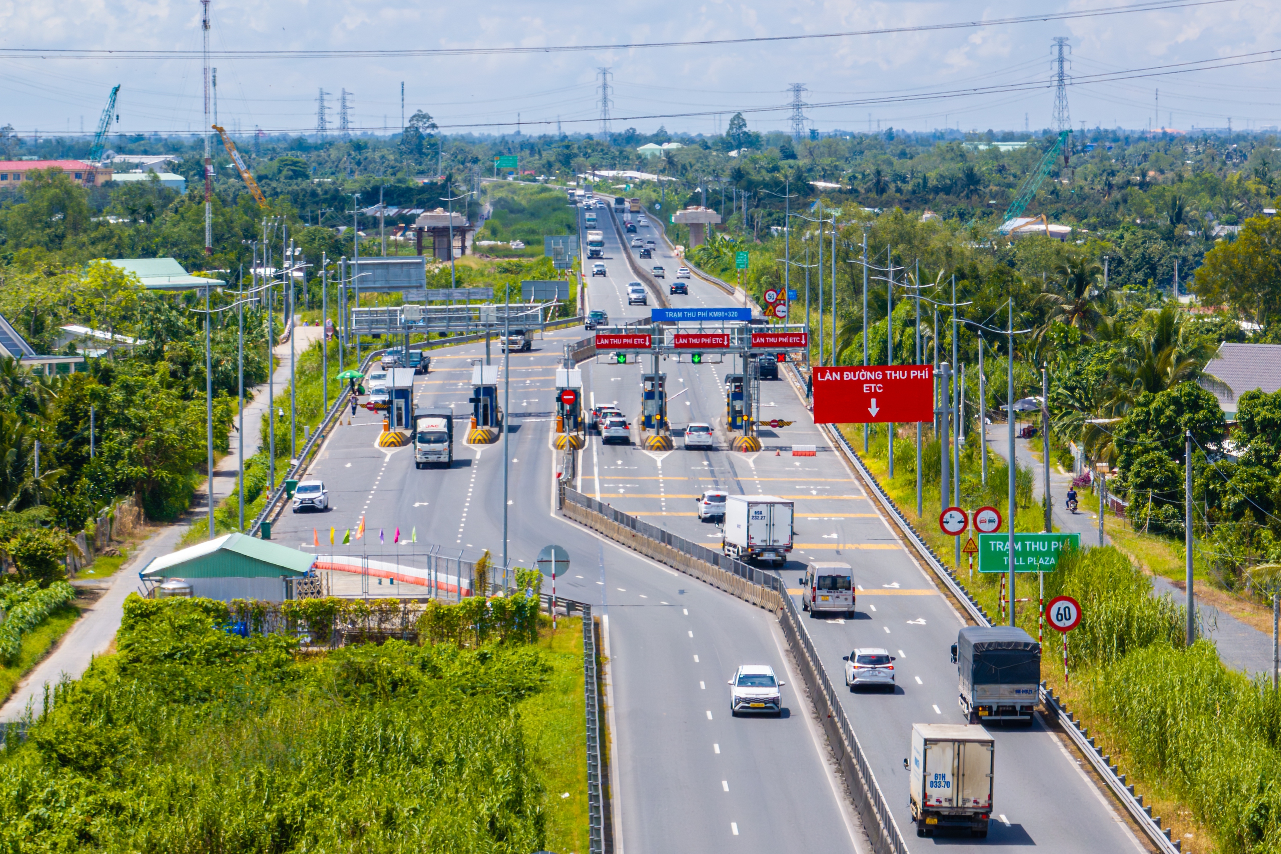 Cao tốc TP.HCM đi miền Tây trước ngày được mở rộng- Ảnh 2. Cao tốc TP.HCM đi miền Tây trước ngày được mở rộng- Ảnh 2.