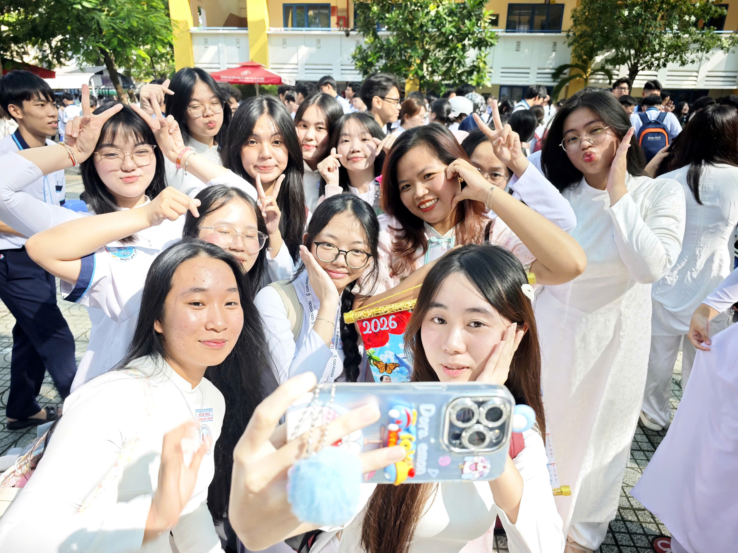 Học sinh TP.HCM dự kiến nghỉ Tết Nguyên đán Bính Ngọ 11 ngày - Ảnh 1.