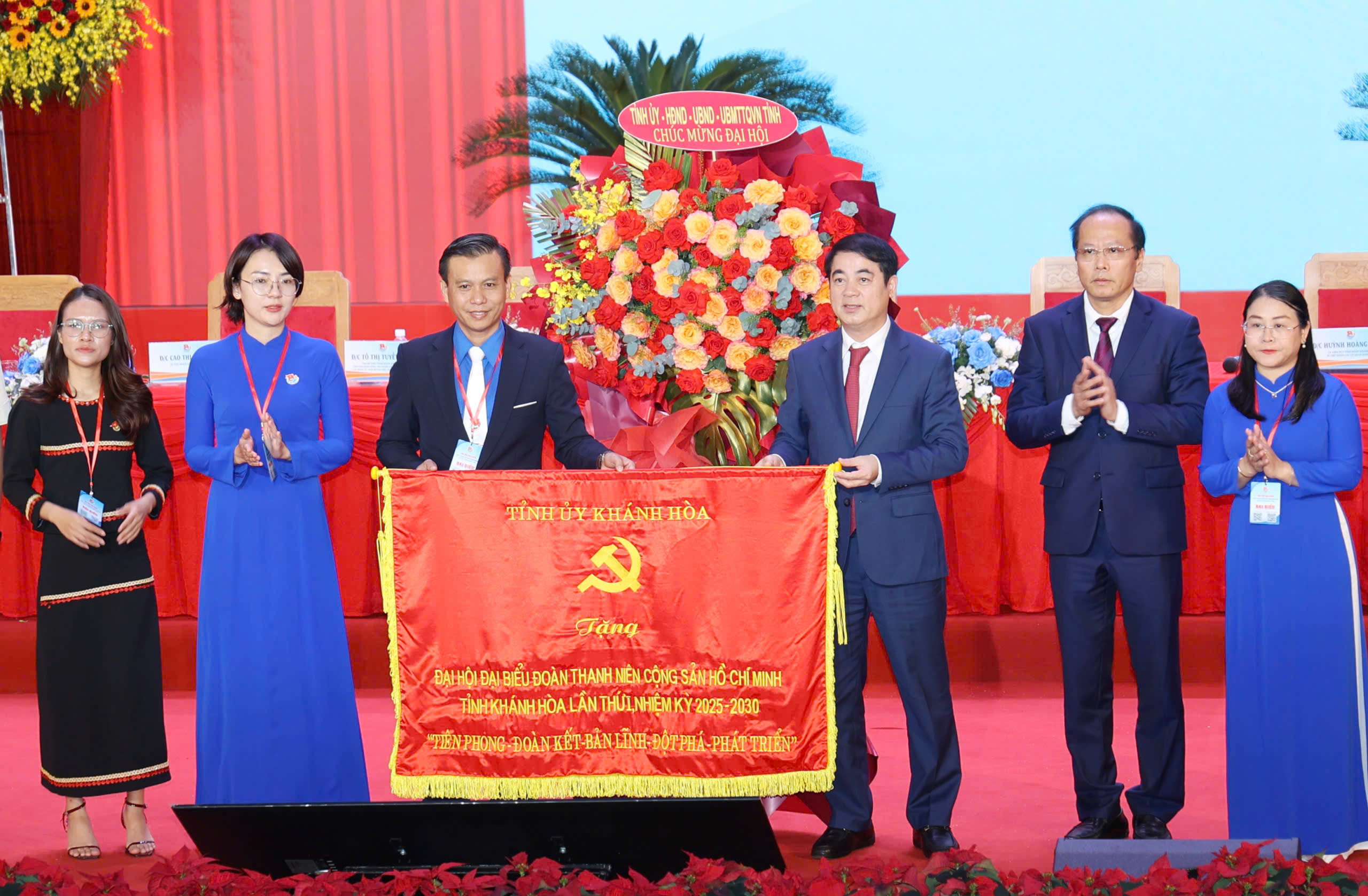 Anh Huỳnh Hữu Phúc được chỉ định giữ chức Bí thư Tỉnh đoàn Khánh Hòa - Ảnh 4.