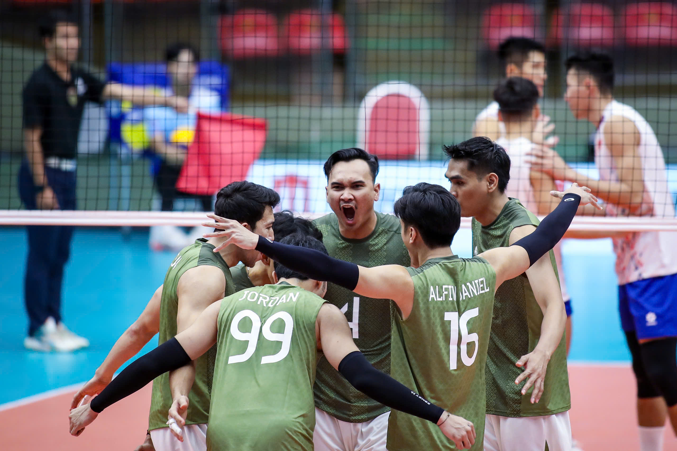 Đội tuyển bóng chuyền nam Việt Nam thắng 2 ván đầu, vẫn thua ngược tiếc nuối trước Indonesia- Ảnh 6. Đội tuyển bóng chuyền nam Việt Nam thắng 2 ván đầu, vẫn thua ngược tiếc nuối trước Indonesia- Ảnh 6.