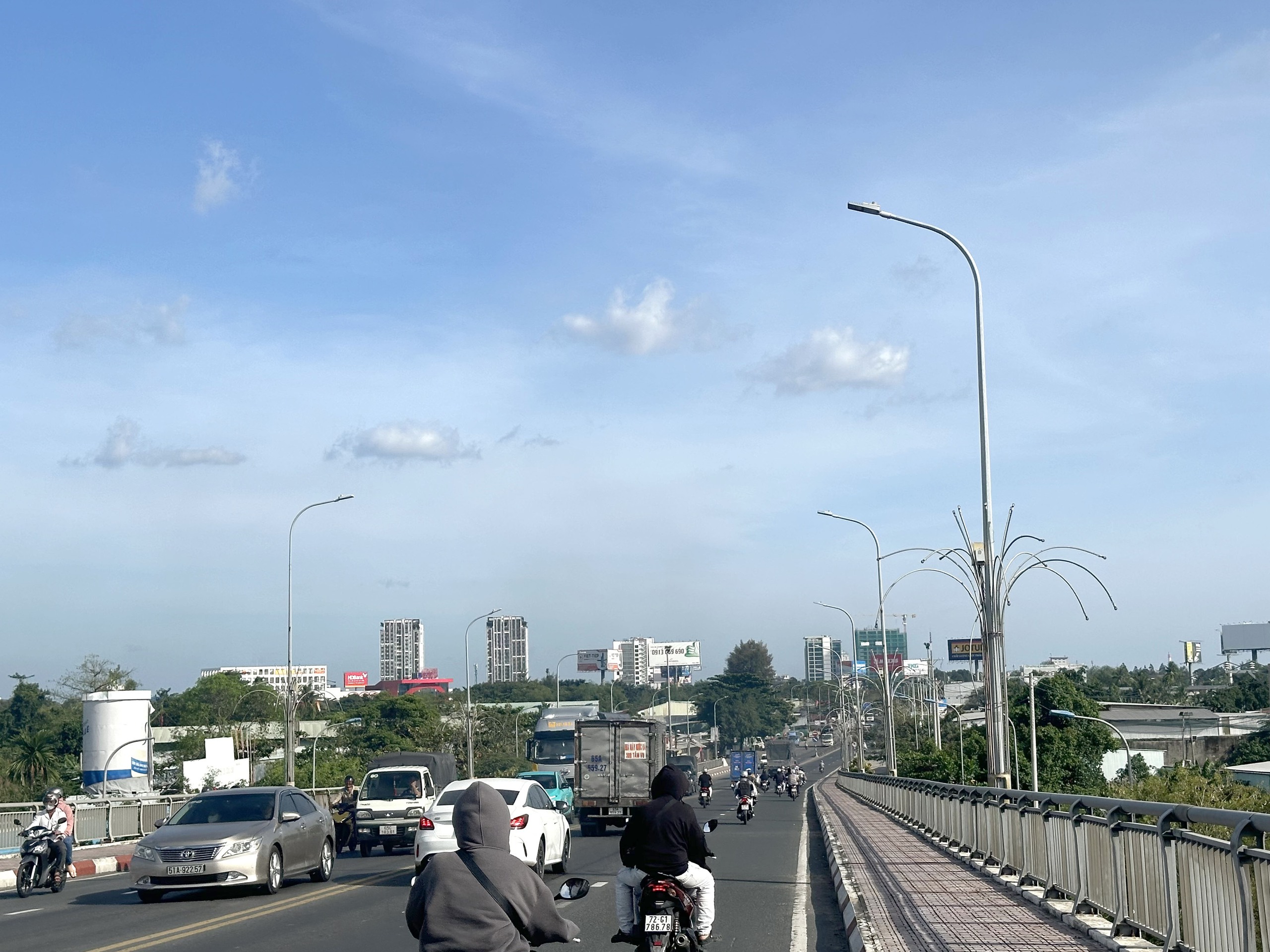 Cần Thơ khánh thành, khởi công nhiều dự án quy mô lớn - Ảnh 1.