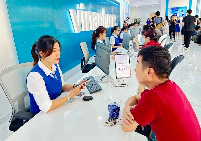 VNPT TP.HCM triển khai điểm giao dịch kh&ocirc;ng giấy tờ- Ảnh 1.