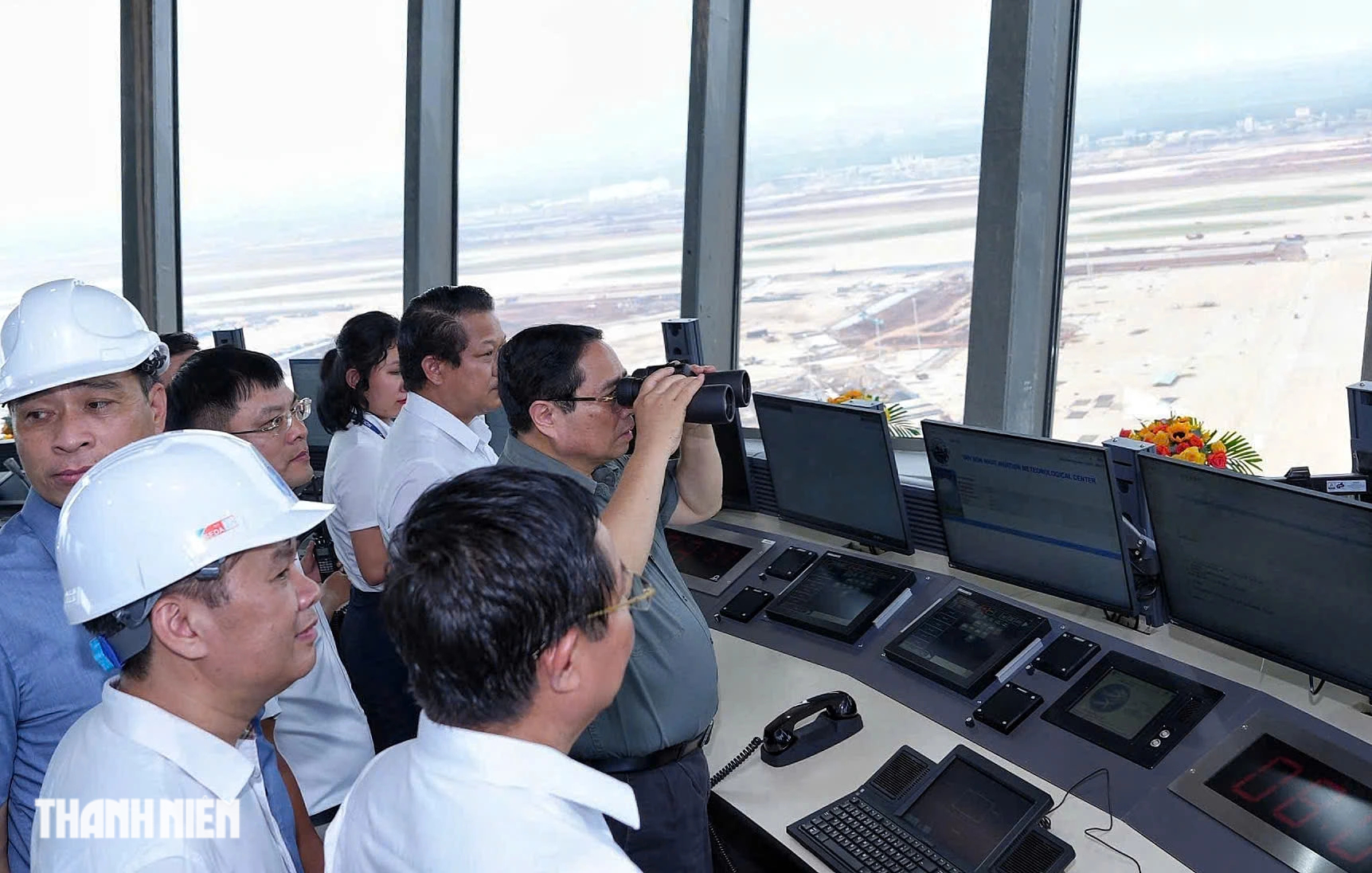 Việt Nam 2025 qua ống k&iacute;nh Thanh Ni&ecirc;n - Ảnh 1.