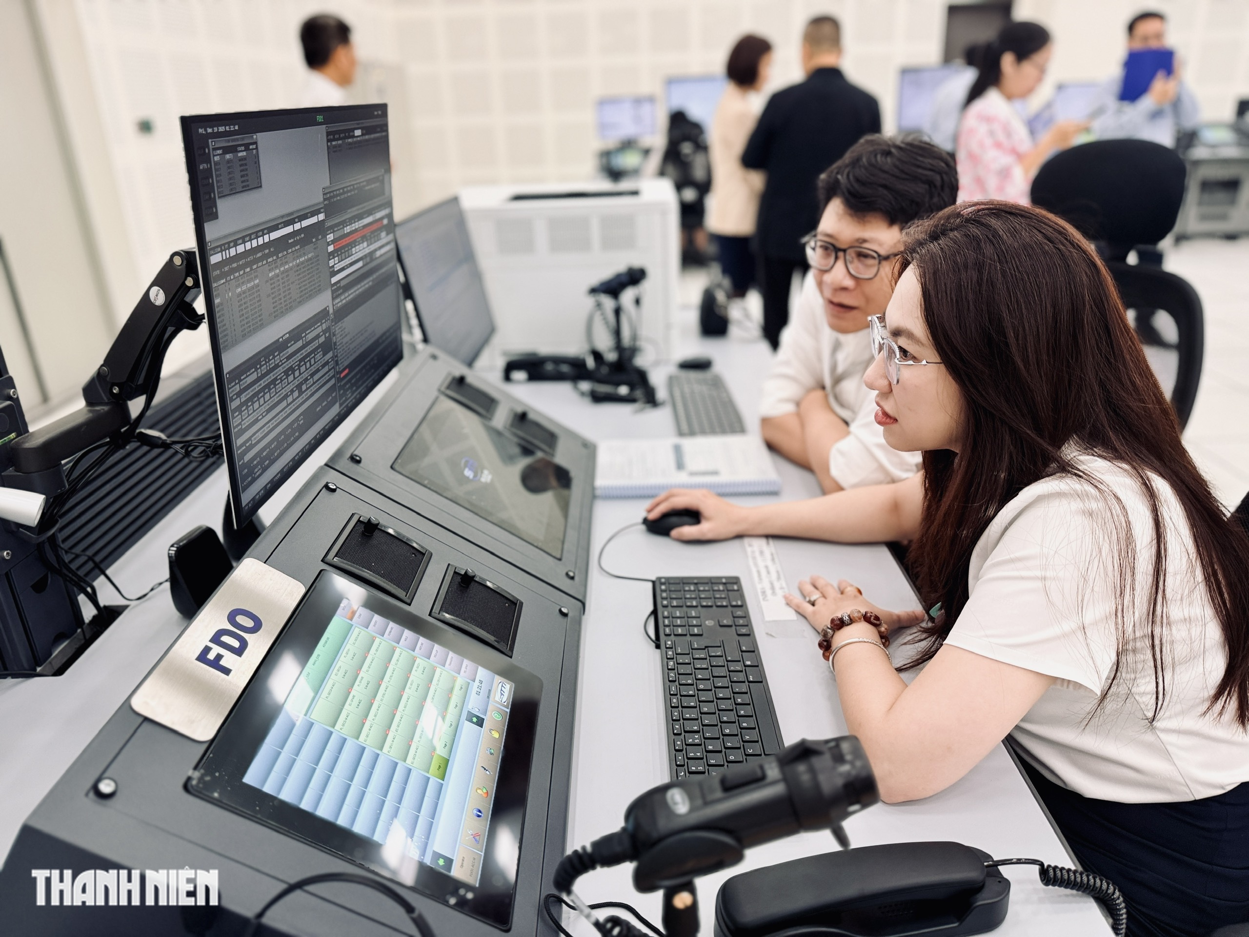 B&ecirc;n trong Trung t&acirc;m Kiểm so&aacute;t kh&ocirc;ng lưu Hồ Ch&iacute; Minh gần 1.500 tỉ vừa vận h&agrave;nh - Ảnh 7.