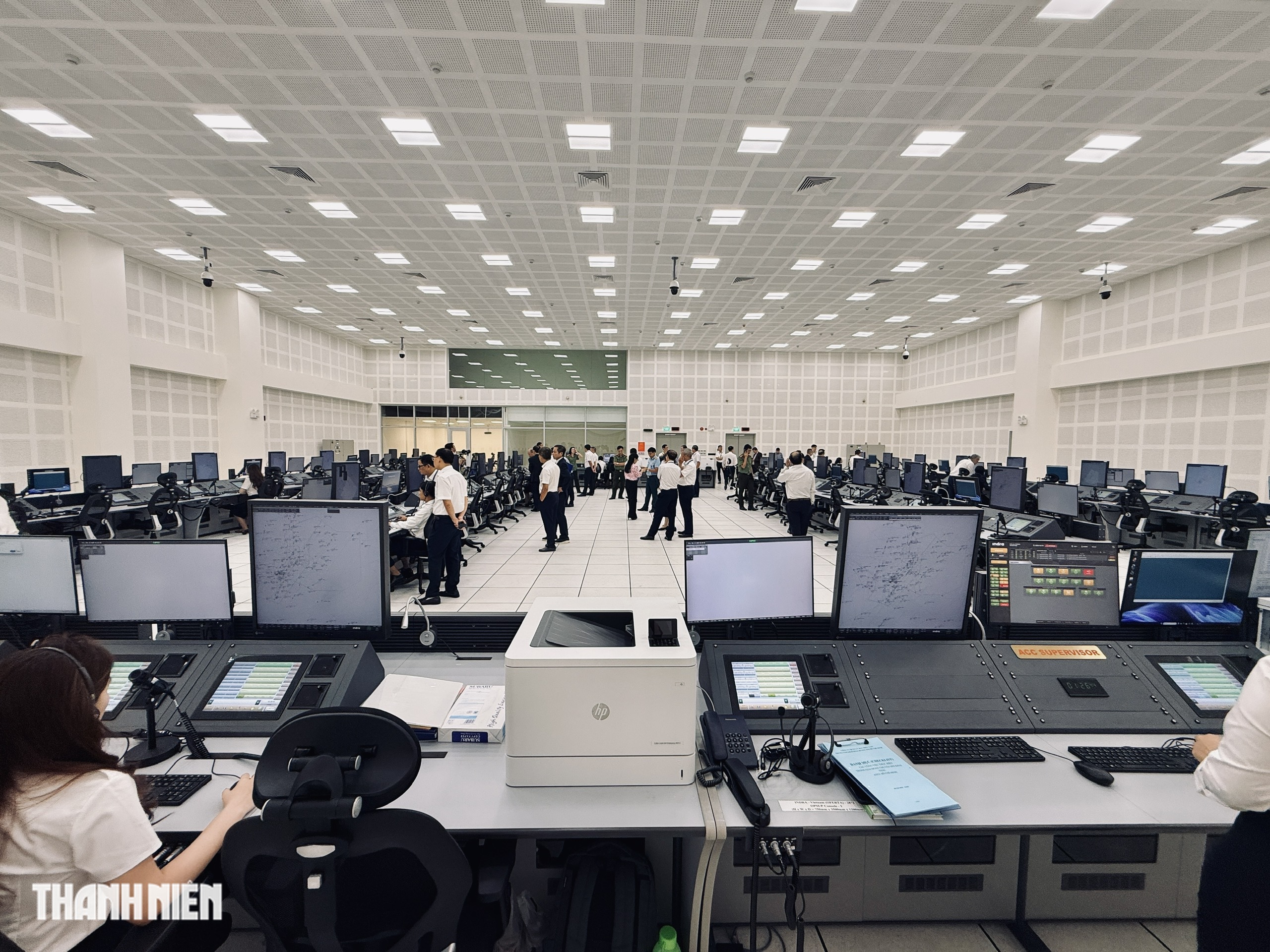 B&ecirc;n trong Trung t&acirc;m Kiểm so&aacute;t kh&ocirc;ng lưu Hồ Ch&iacute; Minh gần 1.500 tỉ vừa vận h&agrave;nh - Ảnh 2.