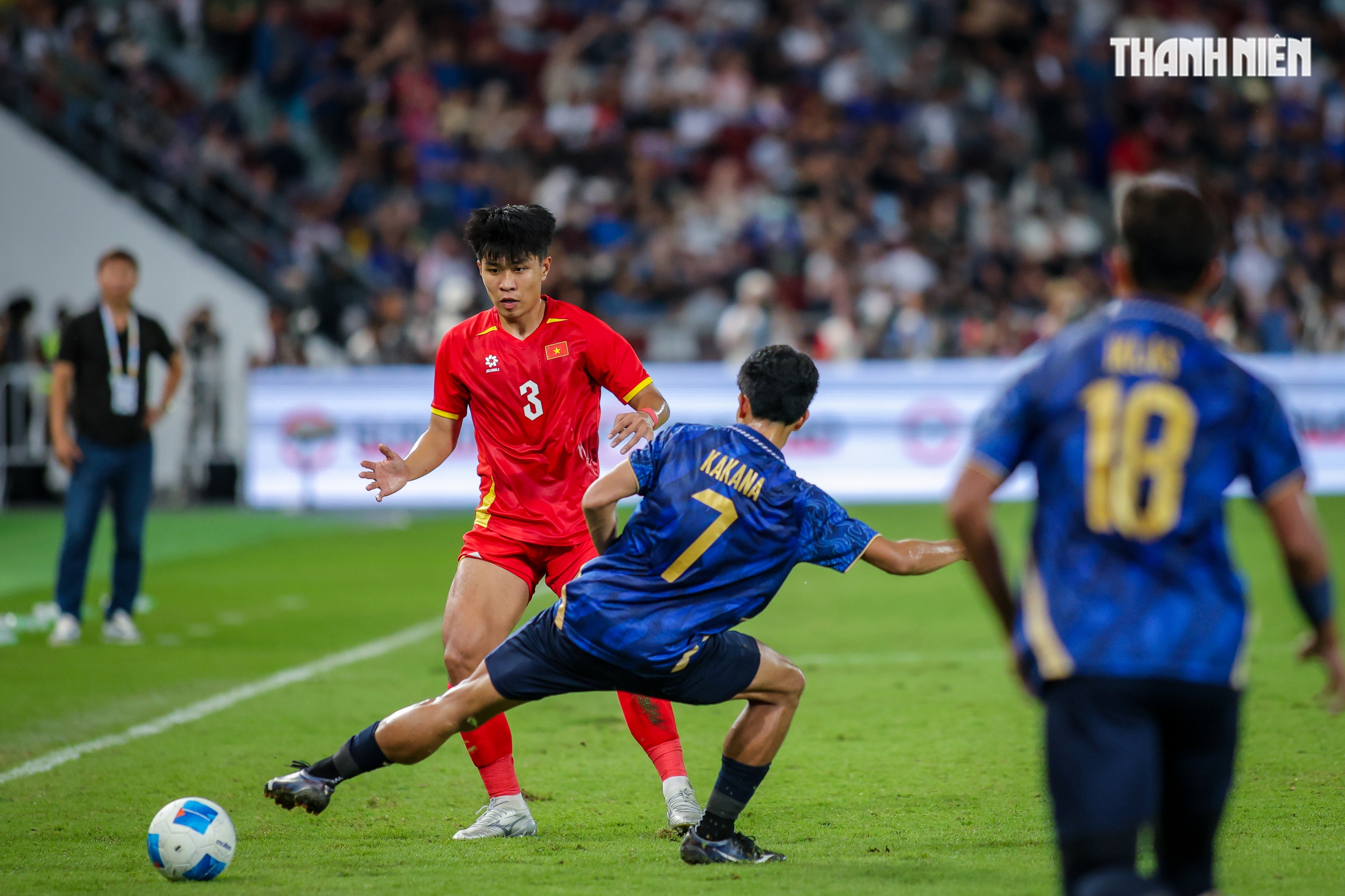 Qu&aacute; đ&atilde; h&igrave;nh ảnh U.22 Việt Nam quật ng&atilde; Th&aacute;i Lan ngay tại Rajamangala, gi&agrave;nh HCV SEA Games 33- Ảnh 8.