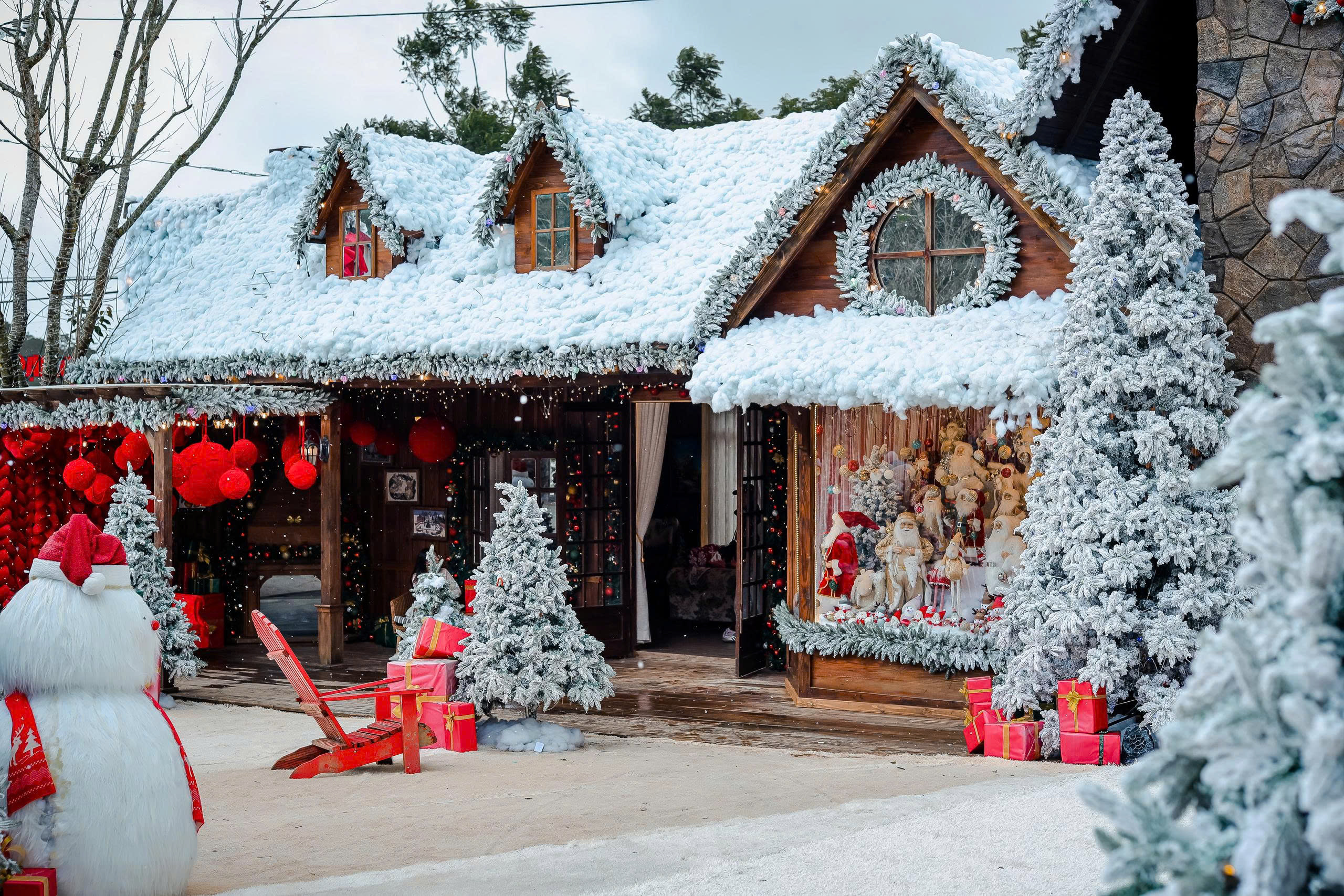 Khám phá Làng Tuyết mùa đông giữa phố núi Đà Lạt- Ảnh 3. Khám phá Làng Tuyết mùa đông giữa phố núi Đà Lạt- Ảnh 3.
