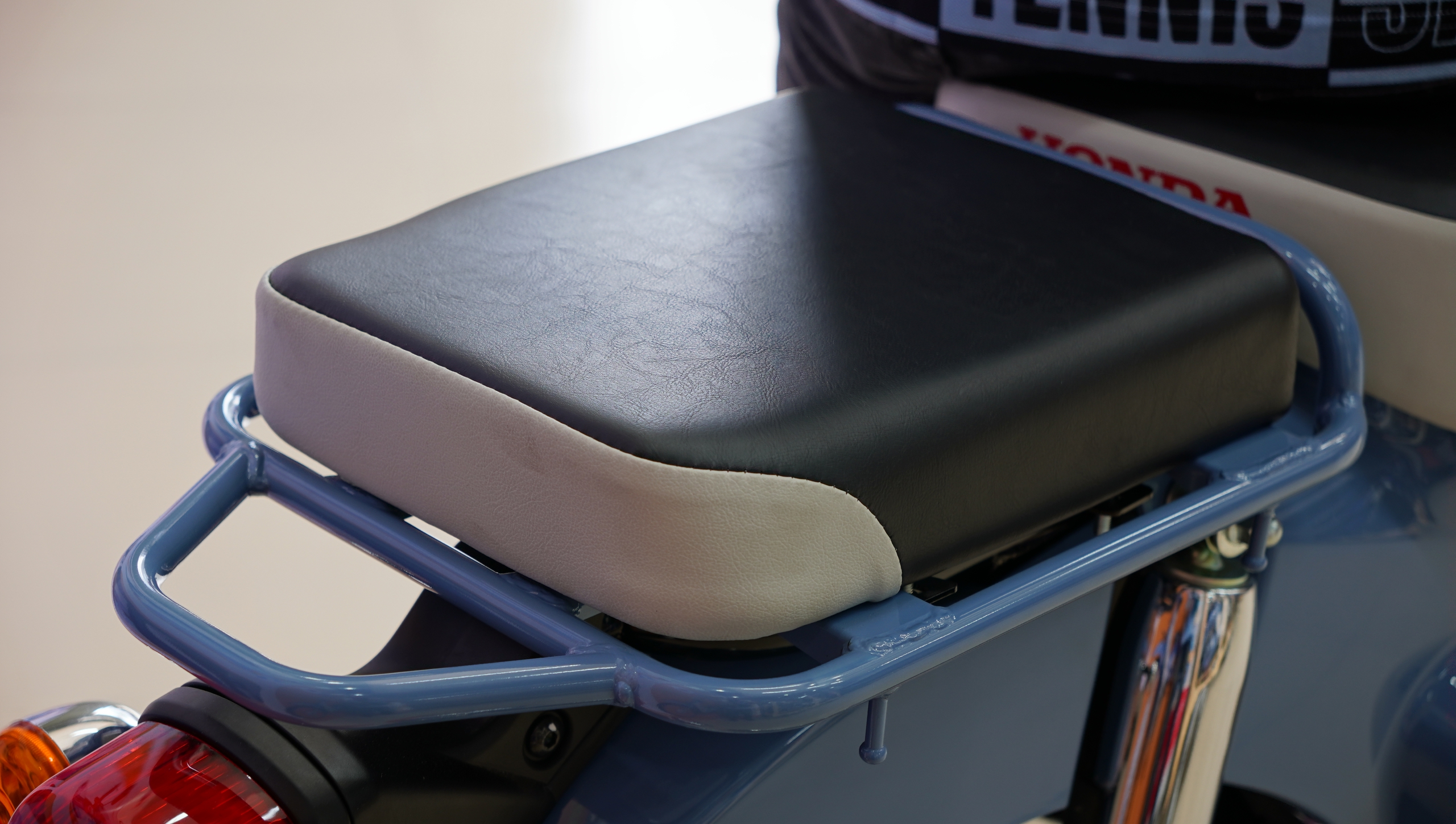 Honda Super Cub 50 Final Edition tại Việt Nam được cá nhân hóa, giá hơn 100 triệu- Ảnh 9.