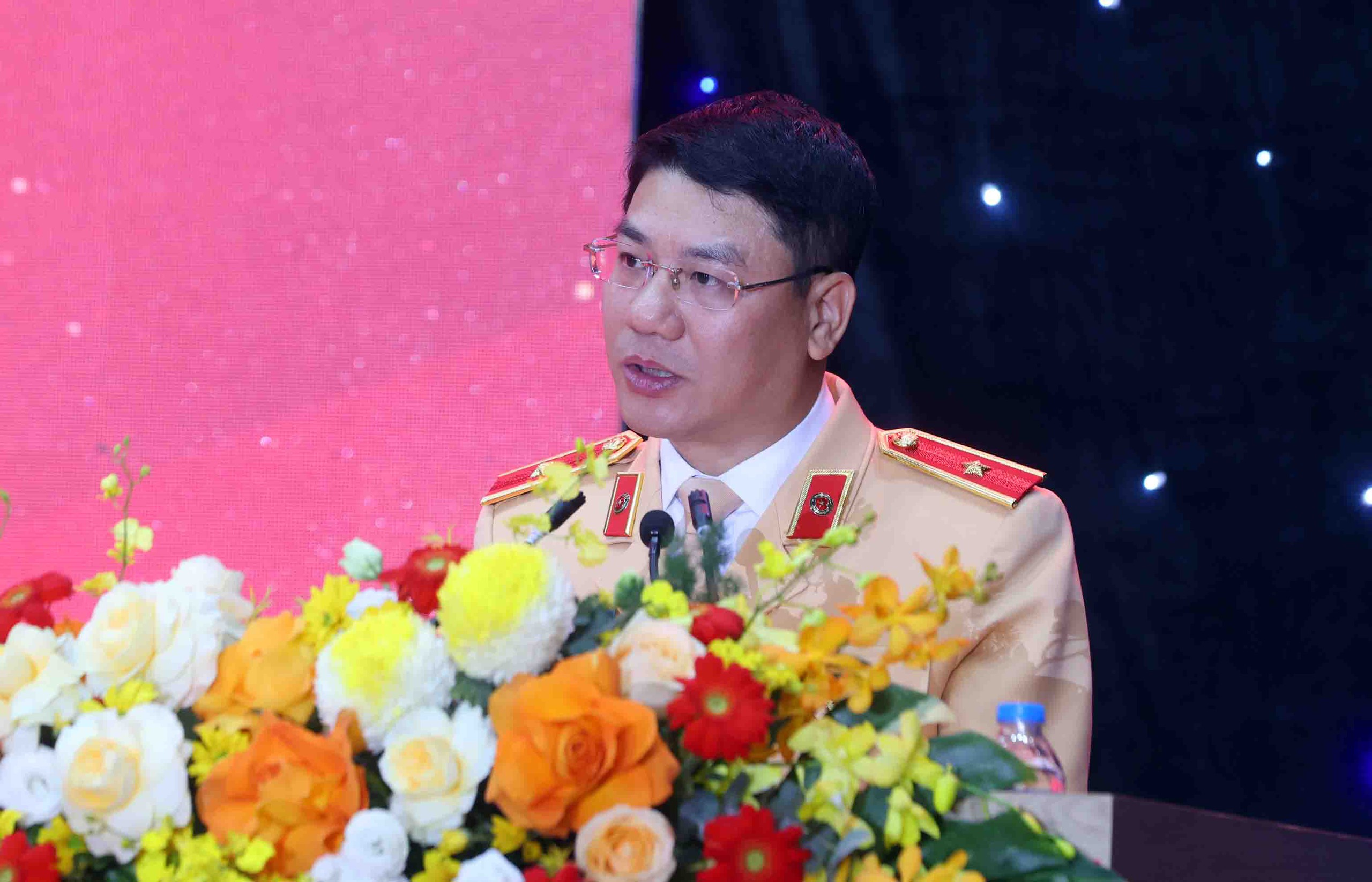 Mỗi ngày CSGT nhận hàng nghìn phản ánh vi phạm- Ảnh 1.