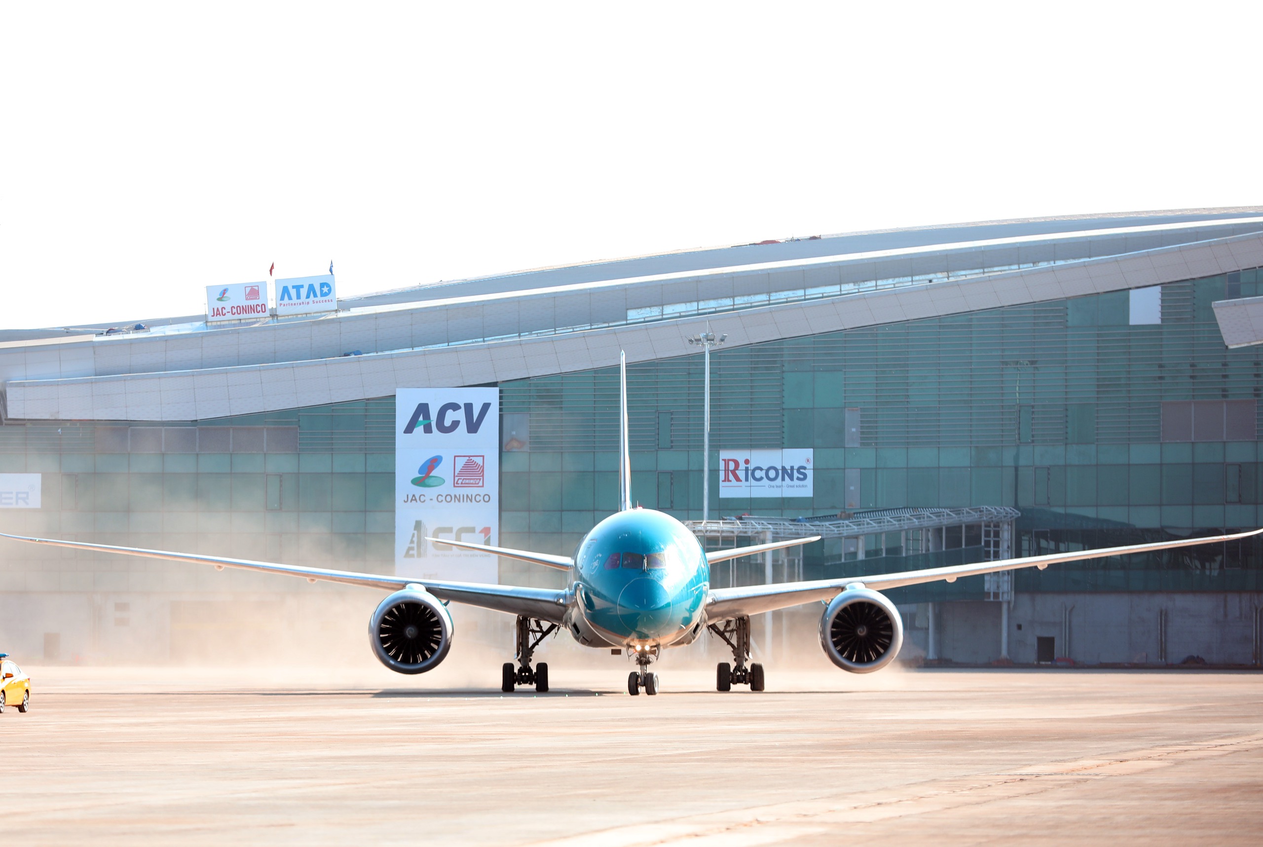 S&acirc;n bay Long Th&agrave;nh đ&oacute;n Boeing 787 Dreamliner trong ng&agrave;y lịch sử 19.12- Ảnh 7.