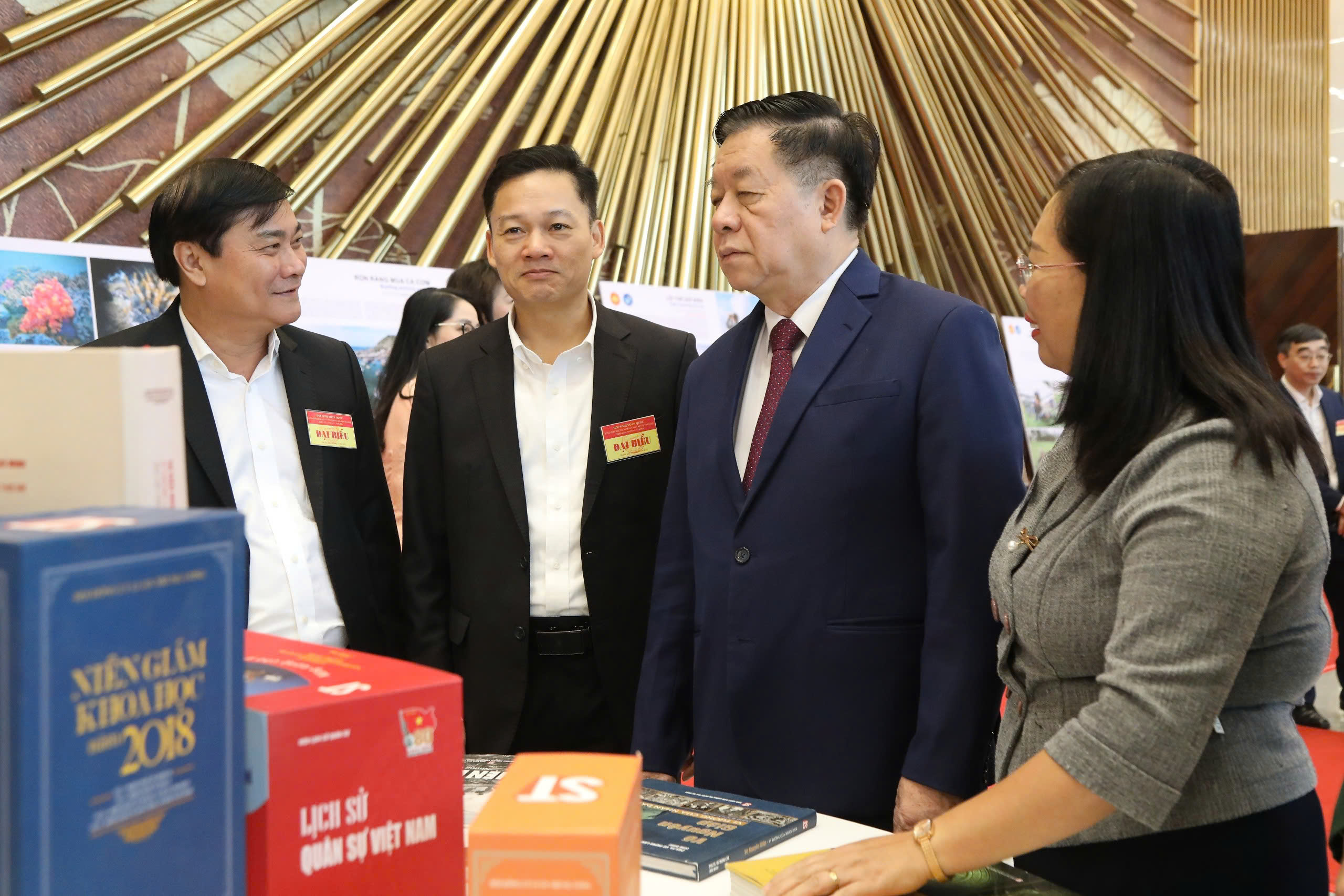 המזכיר הכללי טו לאם משתתף בוועידה הלאומית בנושא תעמולה וגיוס המונים - תמונה 5. Tổng Bí thư Tô Lâm dự hội nghị toàn quốc về tuyên giáo và dân vận- Ảnh 5.