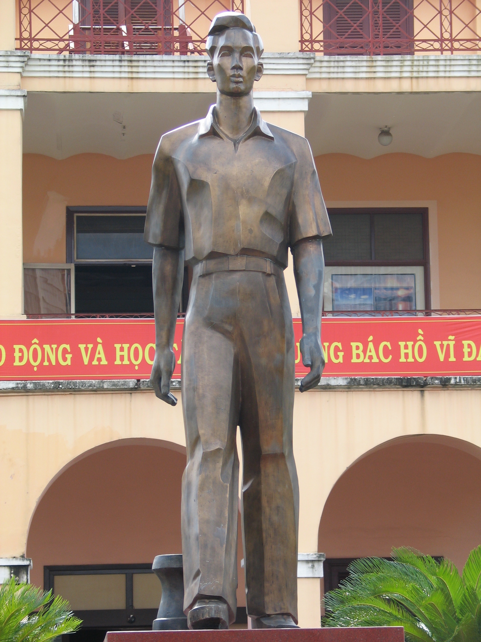 ជីវិតរបស់លោកហូជីមិញ៖ បេតិកភណ្ឌវប្បធម៌ និងការរួមចំណែកដល់ប្រទេសជាតិ - រូបថតទី ១។ Cuộc đời Hồ Chí Minh: Di sản văn hóa và cống hiến cho dân tộc - Ảnh 1.