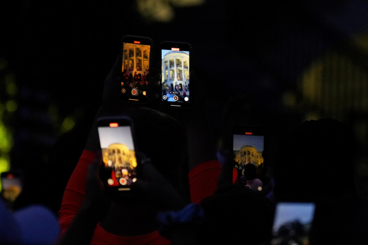 Israel cấm sử dụng điện thoại Android trong liên lạc quân sự - Ảnh 1.