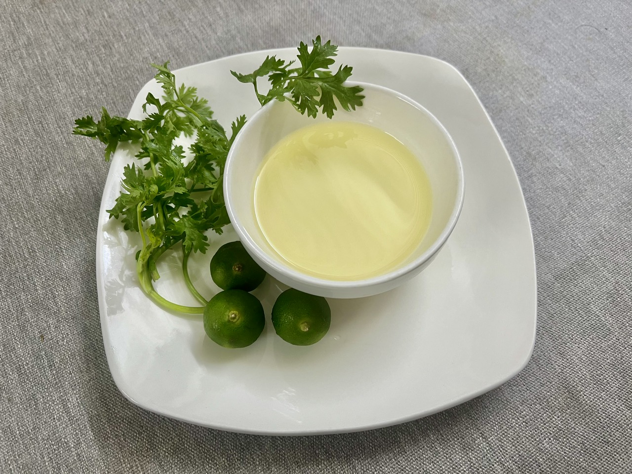 Vì Sao Dầu Thực Vật Tránh Để Cháy Khi Nấu Ăn ? - Ảnh 1.