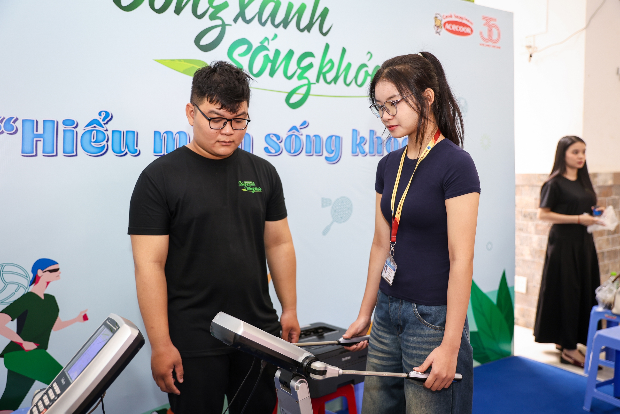 Sinh viên háo hức tìm hiểu sống xanh, chế độ dinh dưỡng theo cách đặc biệt - Ảnh 5.