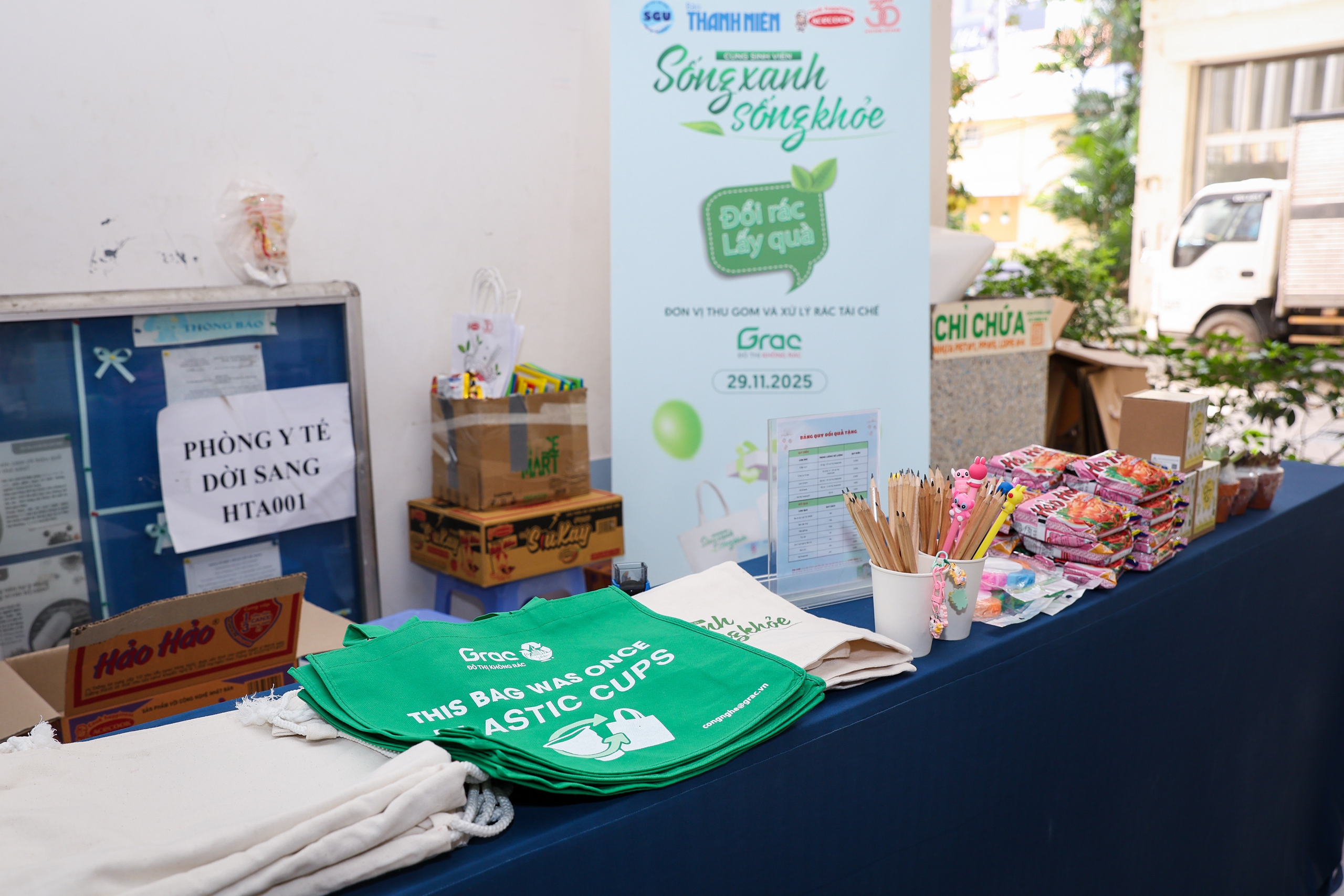 Sinh viên háo hức tìm hiểu sống xanh, chế độ dinh dưỡng theo cách đặc biệt - Ảnh 6.