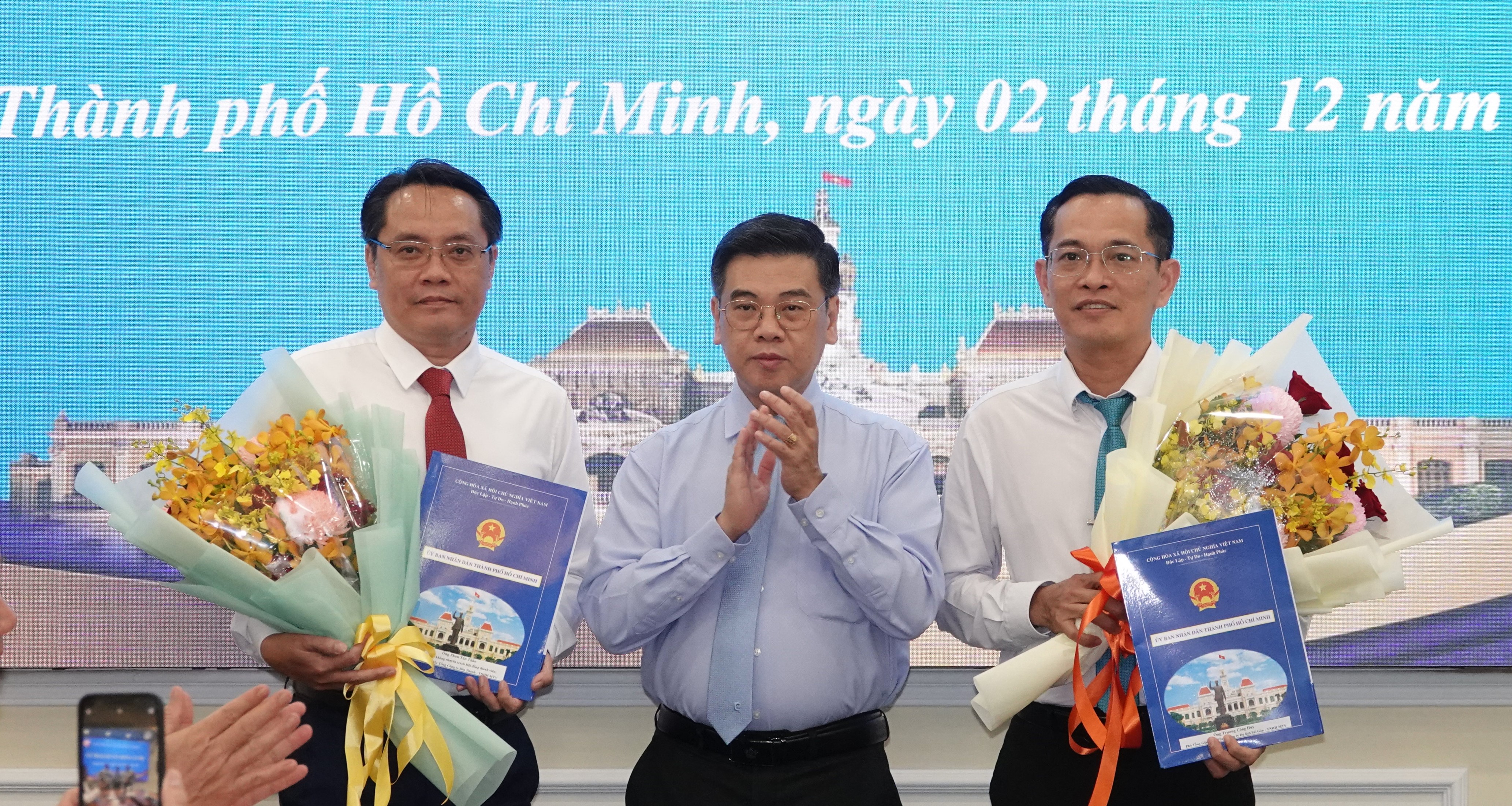 TP.HCM bổ nhiệm nhiều lãnh đạo doanh nghiệp nhà nước, quỹ đầu tư - Ảnh 1. TP.HCM bổ nhiệm nhiều lãnh đạo doanh nghiệp nhà nước, quỹ đầu tư - Ảnh 1.