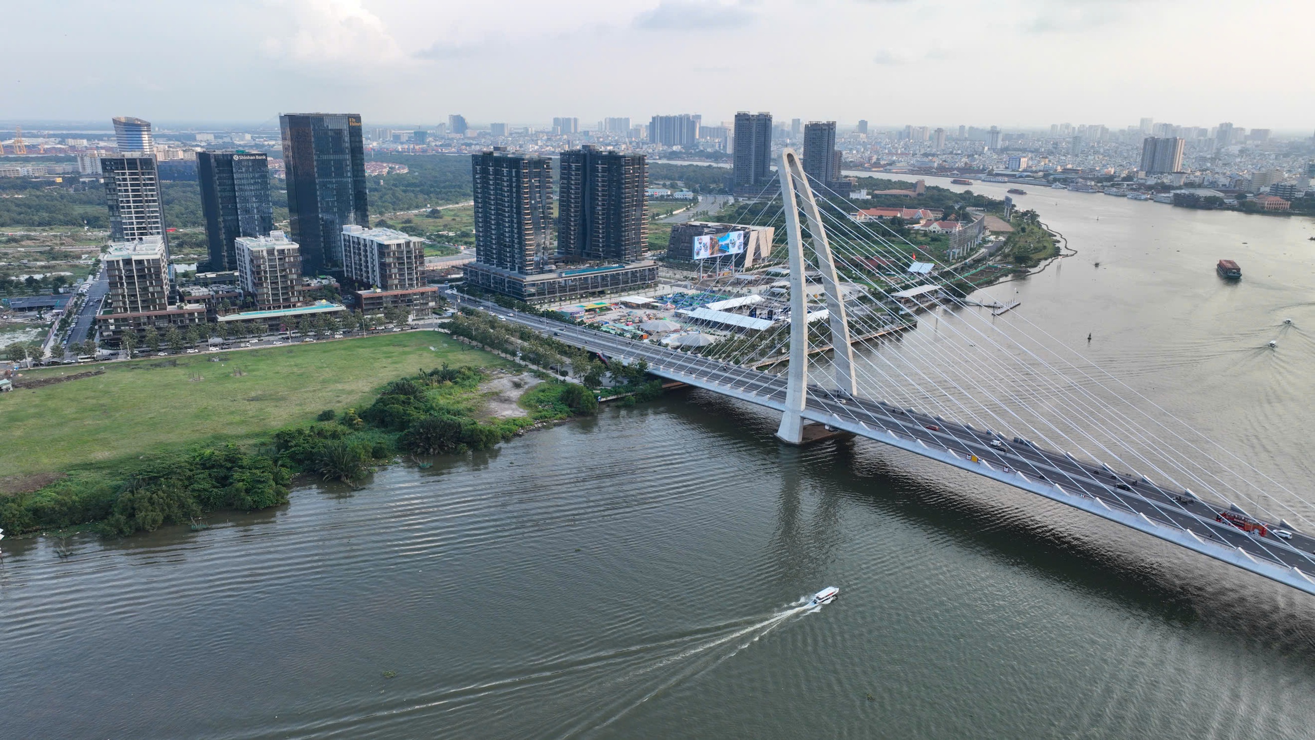 UBND TP.HCM chỉ đạo khẩn trương xây dựng bảng giá đất- Ảnh 2.