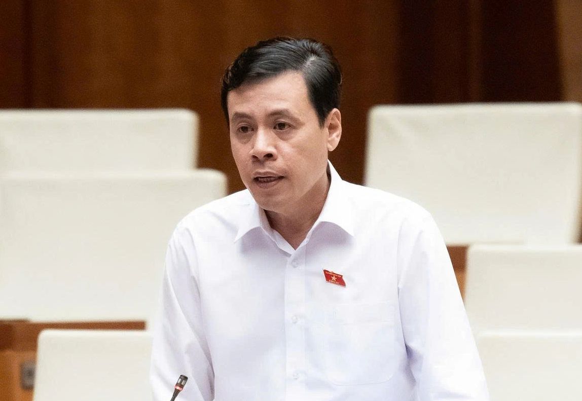 Đề xuất hỗ trợ học bổng cho con giáo viên để 'giảm gánh nặng' - Ảnh 2.