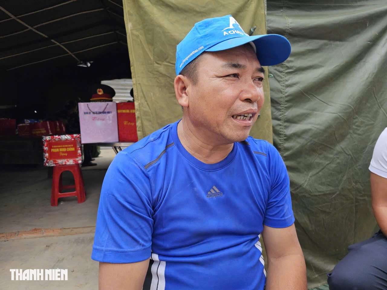 Con trâu mắc kẹt trên mái nhà: Chủ hứa không cho cày bừa, nuôi đến cuối đời - Ảnh 4.