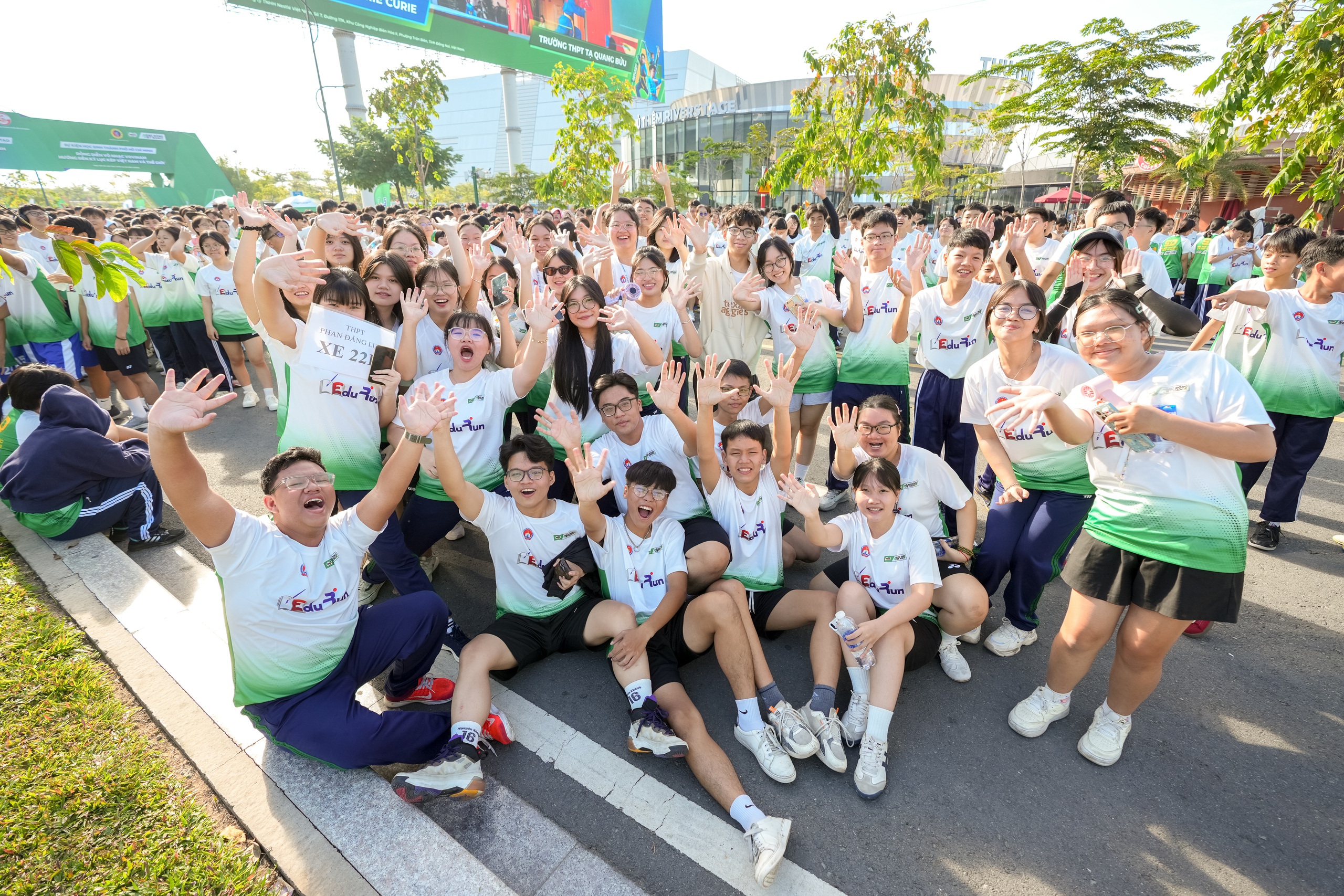 60.000 học sinh đồng diễn võ nhạc Vivonam lập ‘kỷ lục kép’ Việt Nam và thế giới - Ảnh 11.