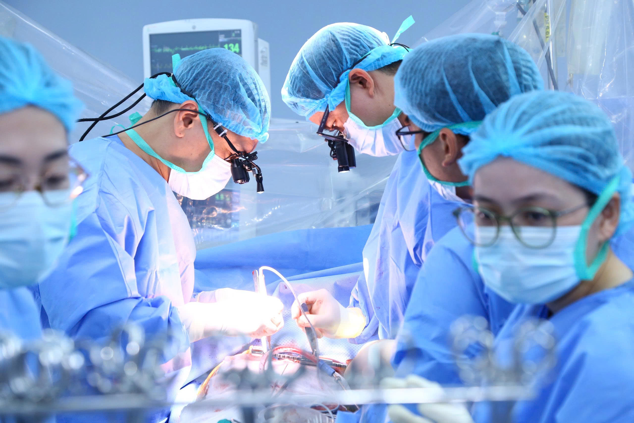 Trái Tim Xuyên Việt 1.600 Km Cứu Sống Bé Trai 9 Tuổi - Ảnh 1.