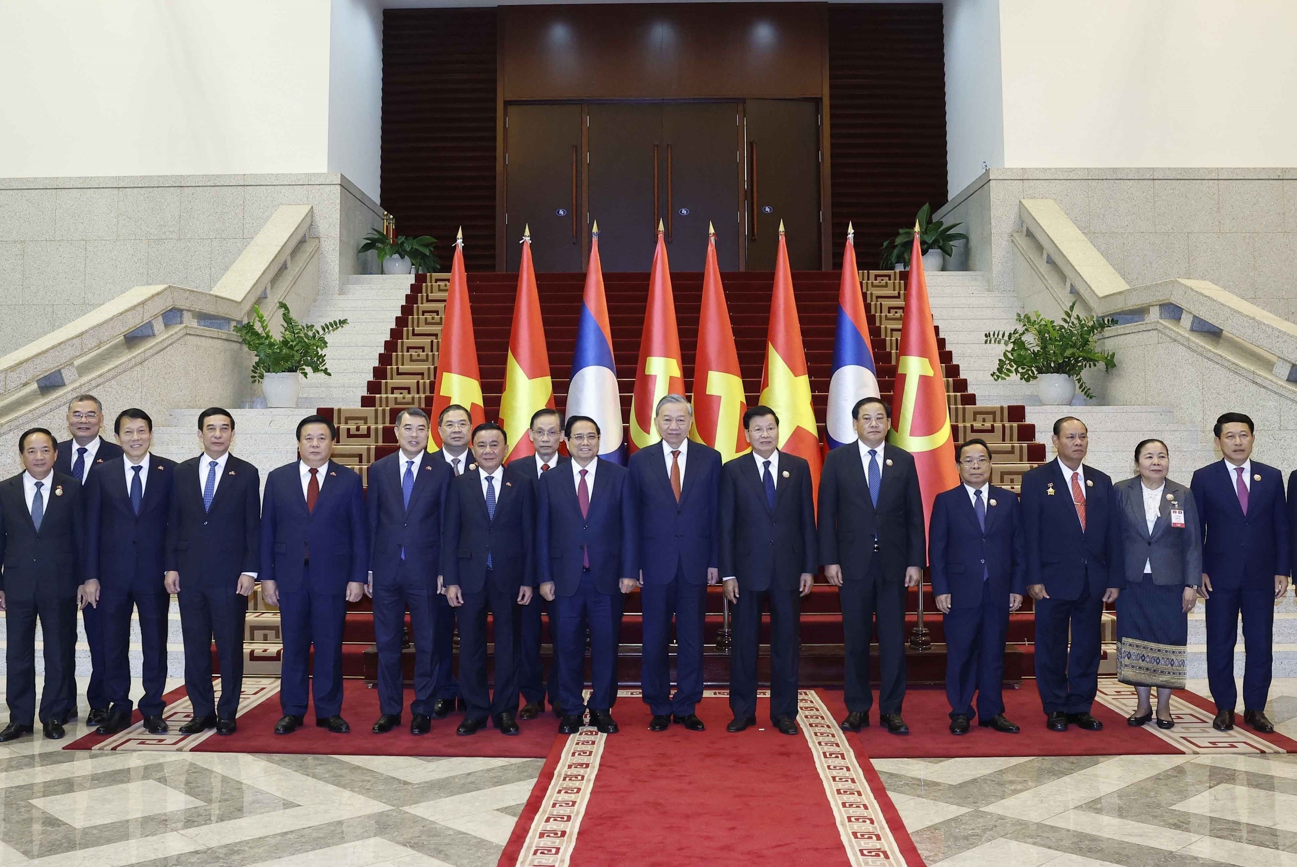 Việt Nam - Lào luôn kề vai sát cánh, ủng hộ và giúp đỡ lẫn nhau - Ảnh 3.