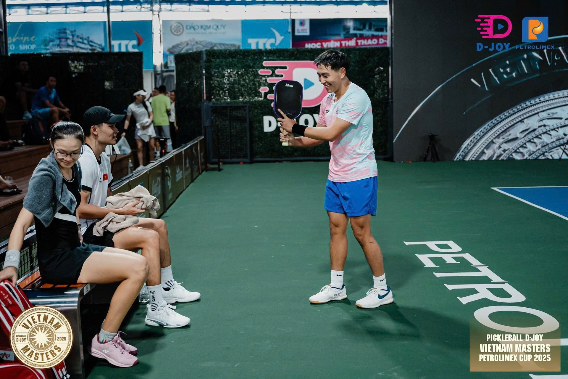 Nghĩa cử đẹp của á quân đơn nam giải pickleball D-Joy Vietnam Masters Phúc Huỳnh- Ảnh 2.