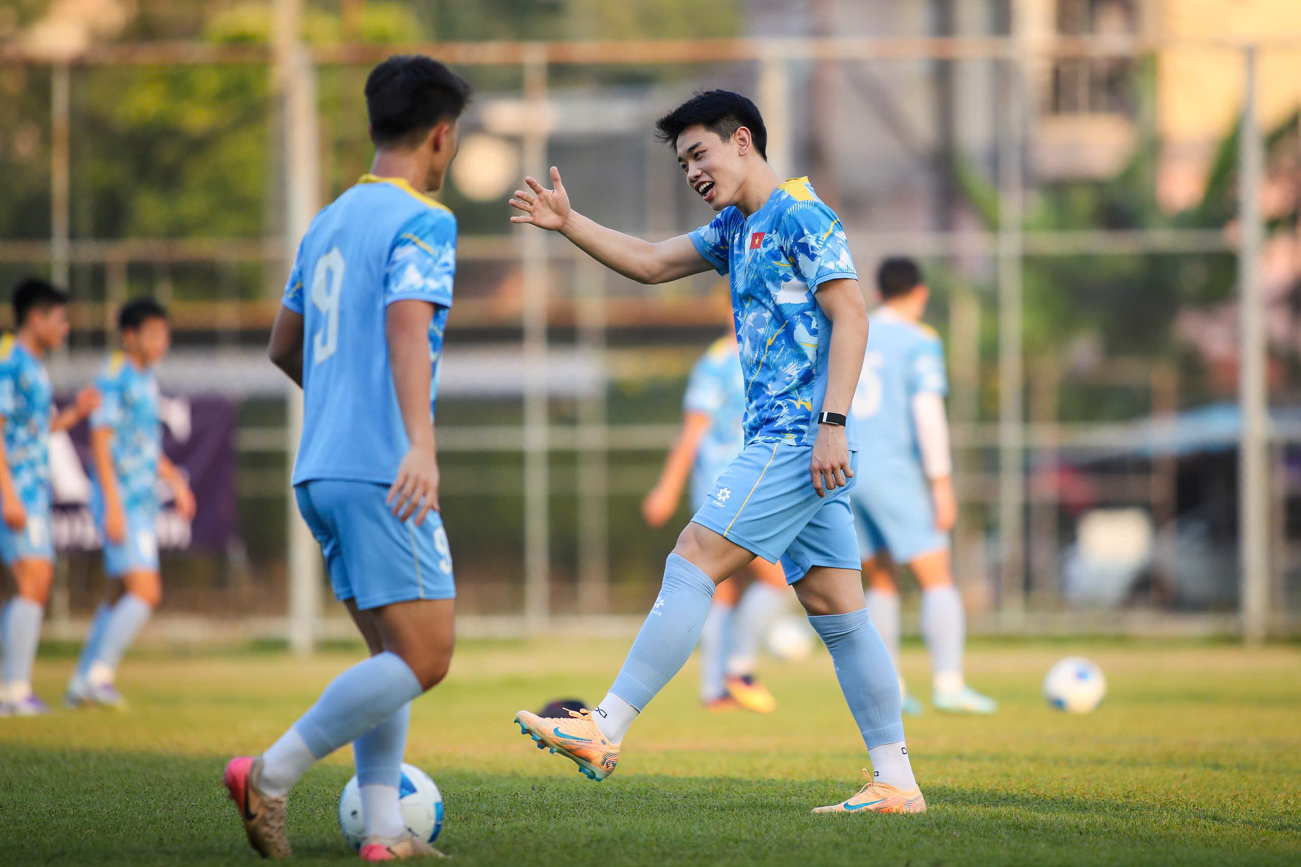 Đ&igrave;nh Bắc v&agrave; h&agrave;nh tr&igrave;nh đến SEA Games 33: Kh&aacute;t vọng v&agrave;ng từ người đặc biệt - Ảnh 1.