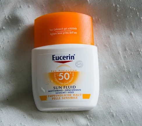 Top 10 kem chống nắng cho da nhạy cảm cỡ n&agrave;o cũng khỏe đẹp, tươi trẻ - Ảnh 15.