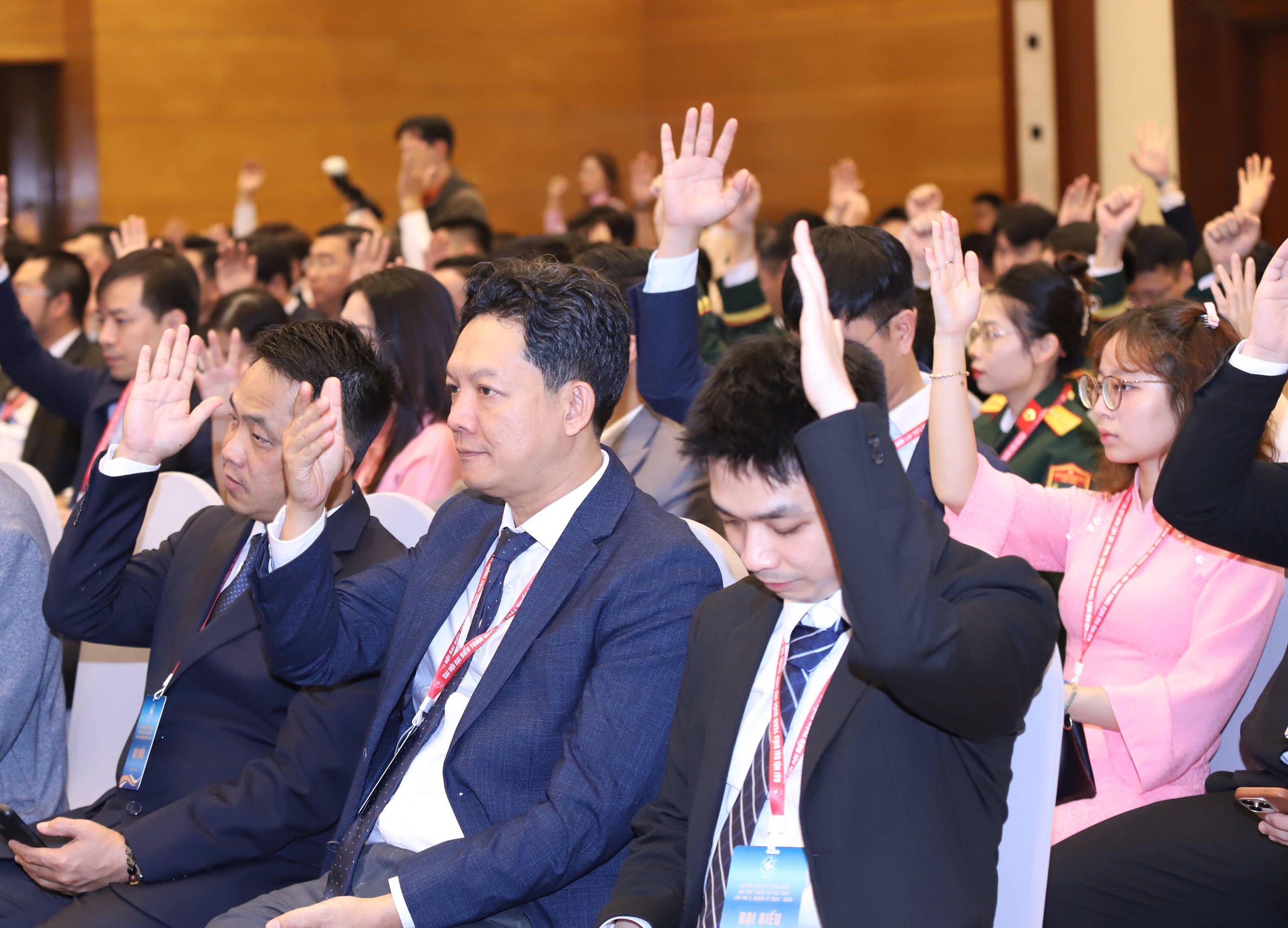 Anh H&agrave; Anh Đức t&aacute;i cử l&agrave;m Chủ tịch Hội thầy thuốc trẻ Việt Nam  - Ảnh 4.