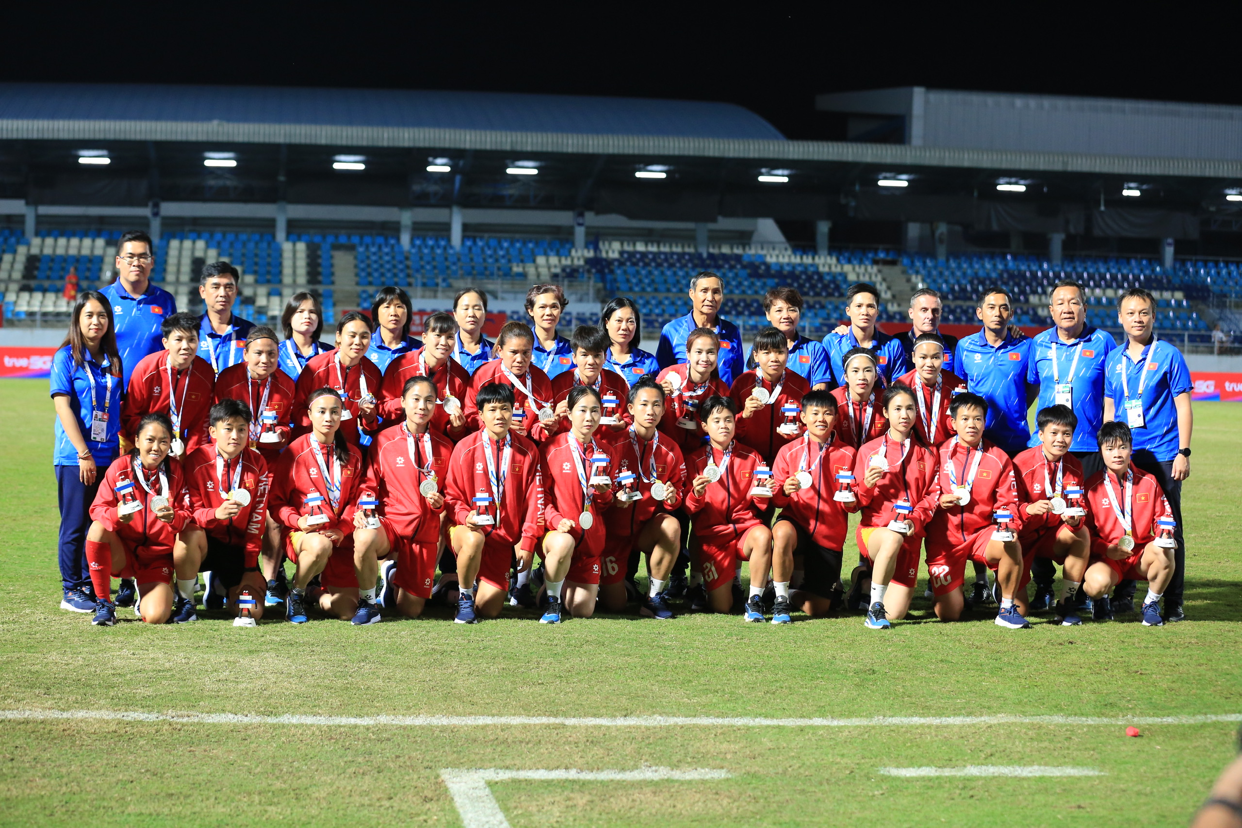 AFC thừa nhận tổ trọng t&agrave;i sai lầm khiến đội tuyển nữ Việt Nam mất HCV SEA Games 33  - Ảnh 1.