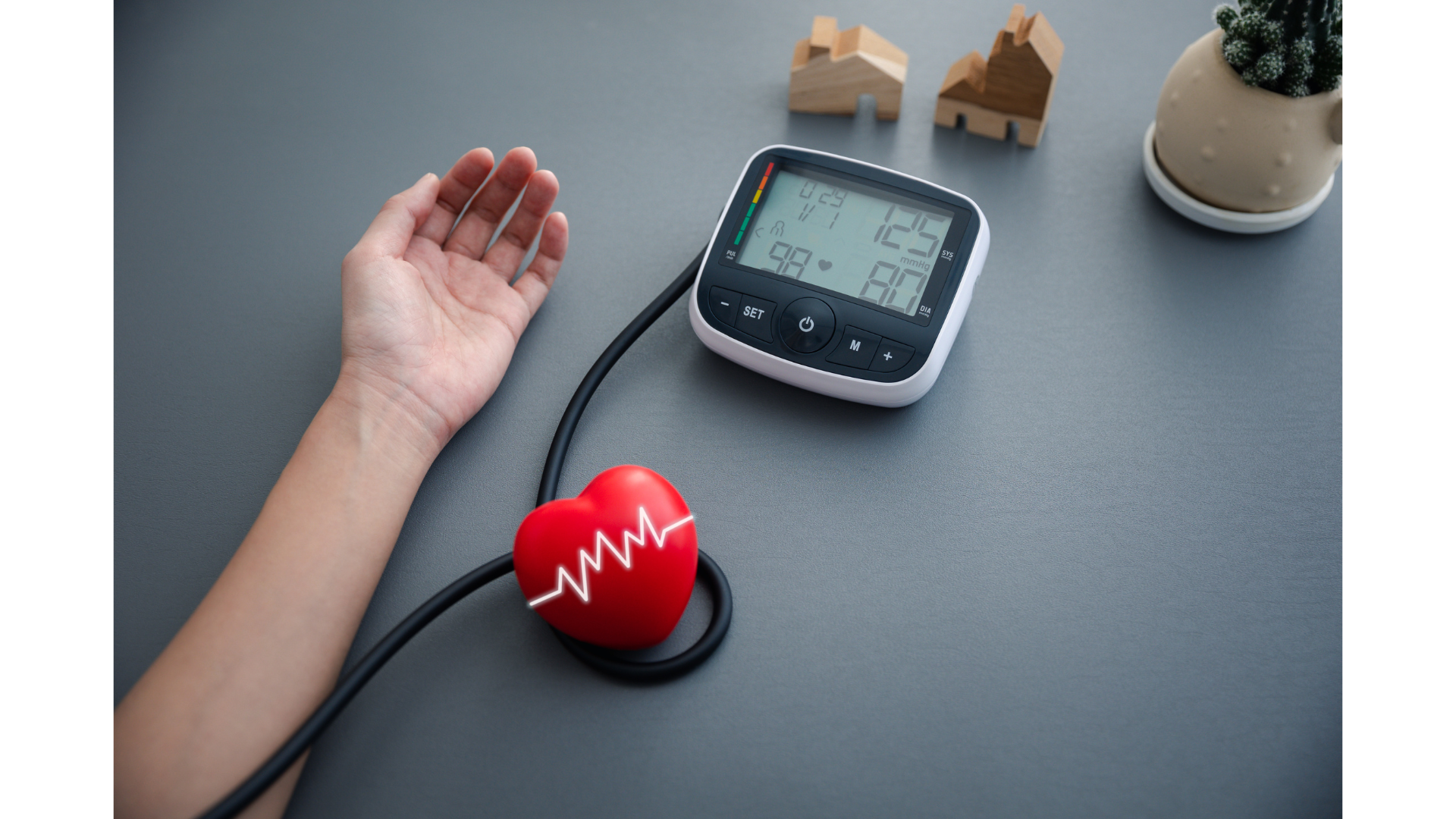 4 lỗi sai thường gặp khi đo huyết &aacute;p - Ảnh 1.