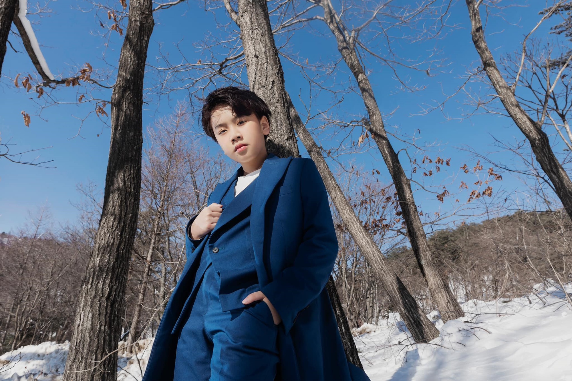 Thời trang Việt 'du ngoạn' cảnh đẹp thế giới- Ảnh 2. Thời trang Việt 'du ngoạn' cảnh đẹp thế giới- Ảnh 2.