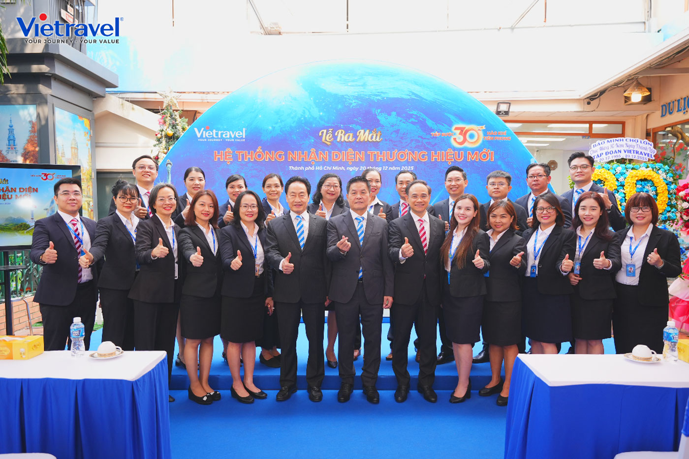 Vietravel ra mắt nhận diện thương hiệu mới, đánh dấu 30 năm đồng hành cùng đất nước  - Ảnh 1.