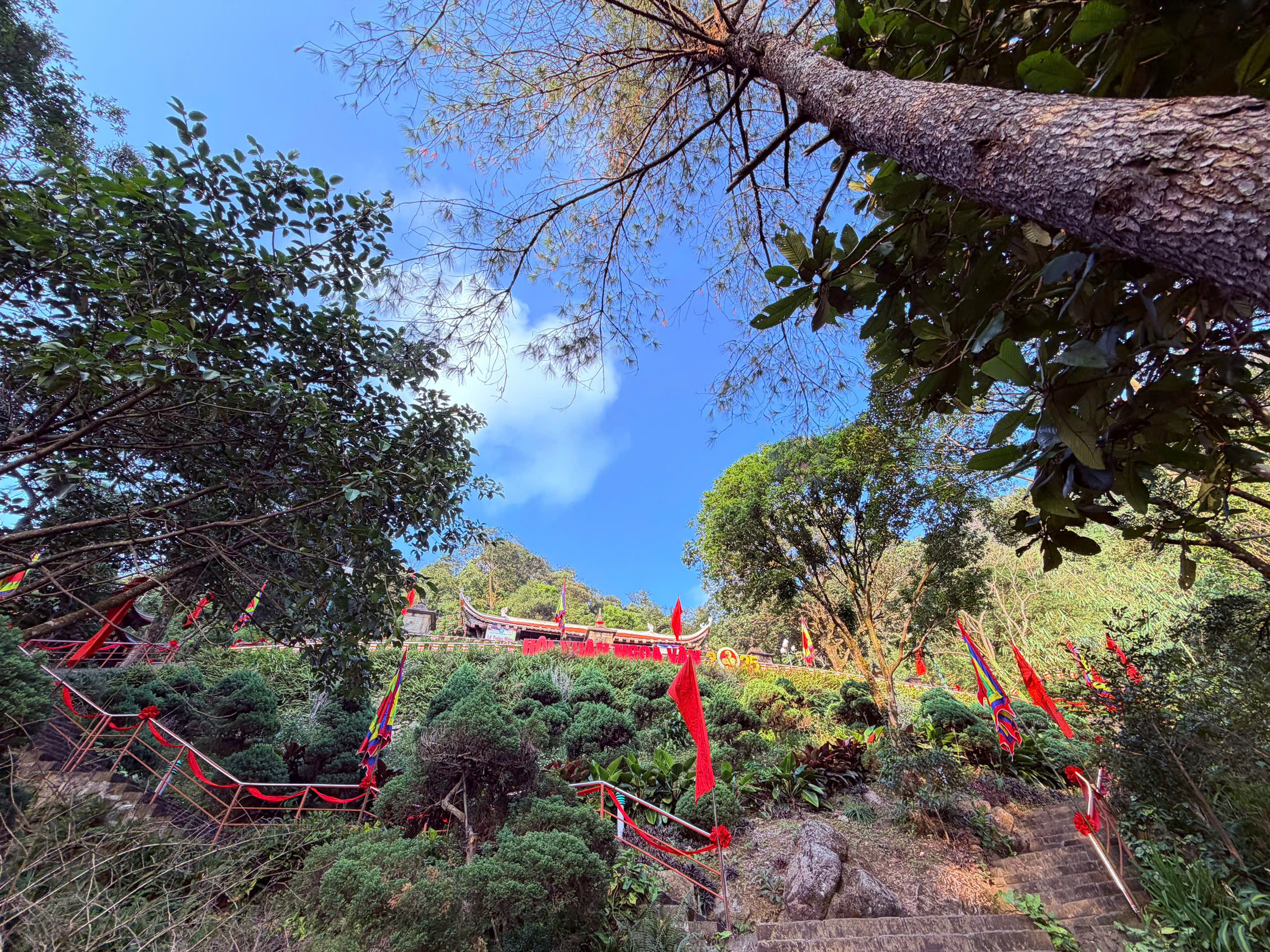 Đón bằng Di sản thế giới quần thể Yên Tử - Trúc Lâm - Ảnh 5. Đón bằng Di sản thế giới quần thể Yên Tử - Trúc Lâm - Ảnh 5.