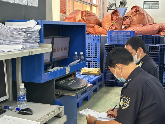 Từ 1.7.2026, tạm ho&atilde;n xuất cảnh với 'người thực sự đứng sau doanh nghiệp' nếu nợ thuế - Ảnh 2.