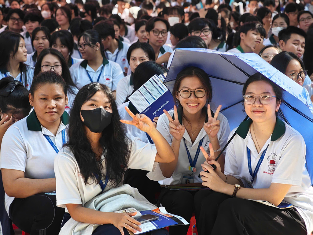 Nợ t&igrave;nh y&ecirc;u b&aacute;o ch&iacute; với b&aacute;o Thanh Ni&ecirc;n: H&agrave;nh tr&igrave;nh 40 năm đầy cảm x&uacute;c - Ảnh 3.