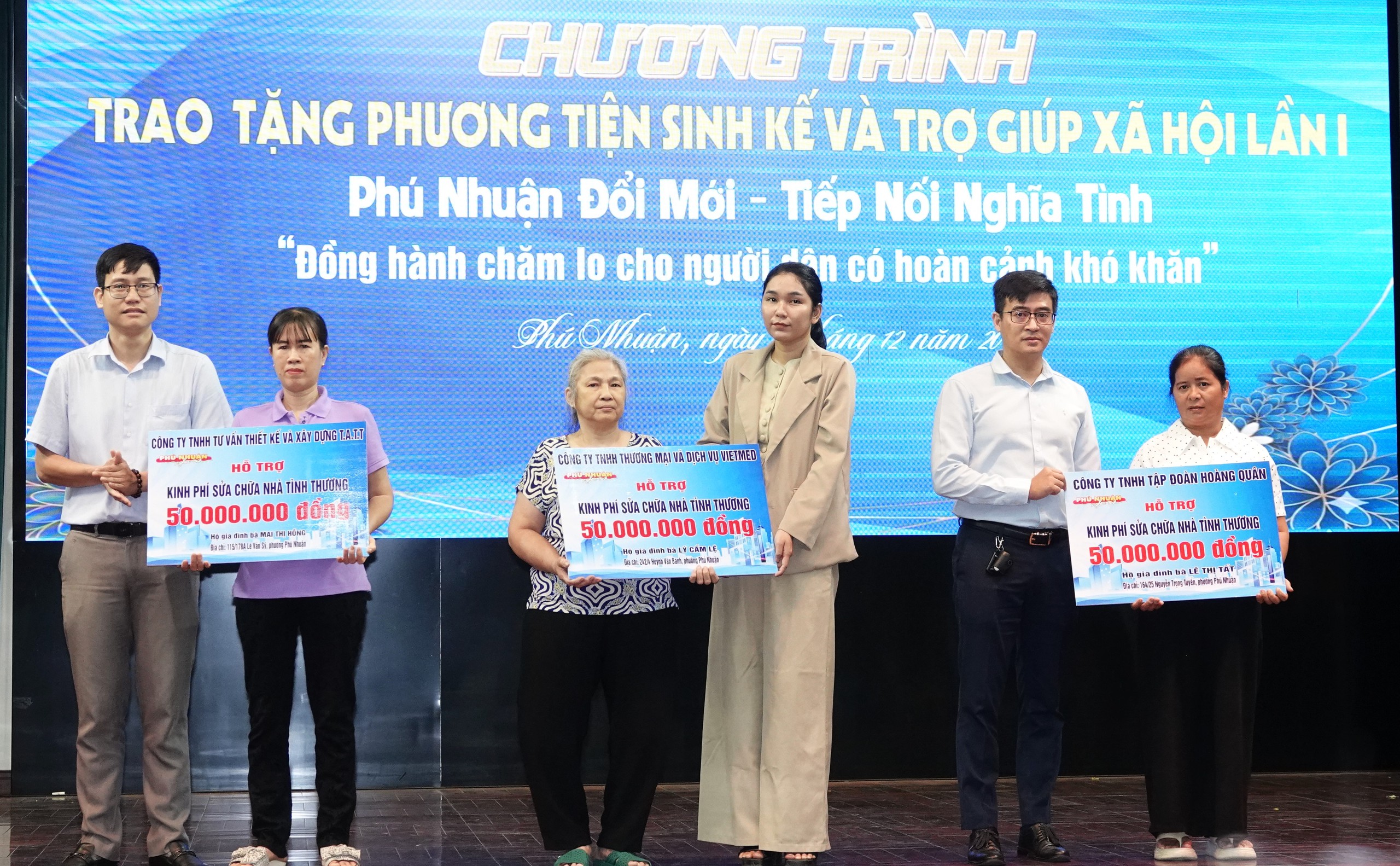 TP.HCM: Phường Phú Nhuận tiếp nhận 4,6 tỉ đồng trợ giúp hộ khó khăn- Ảnh 4.