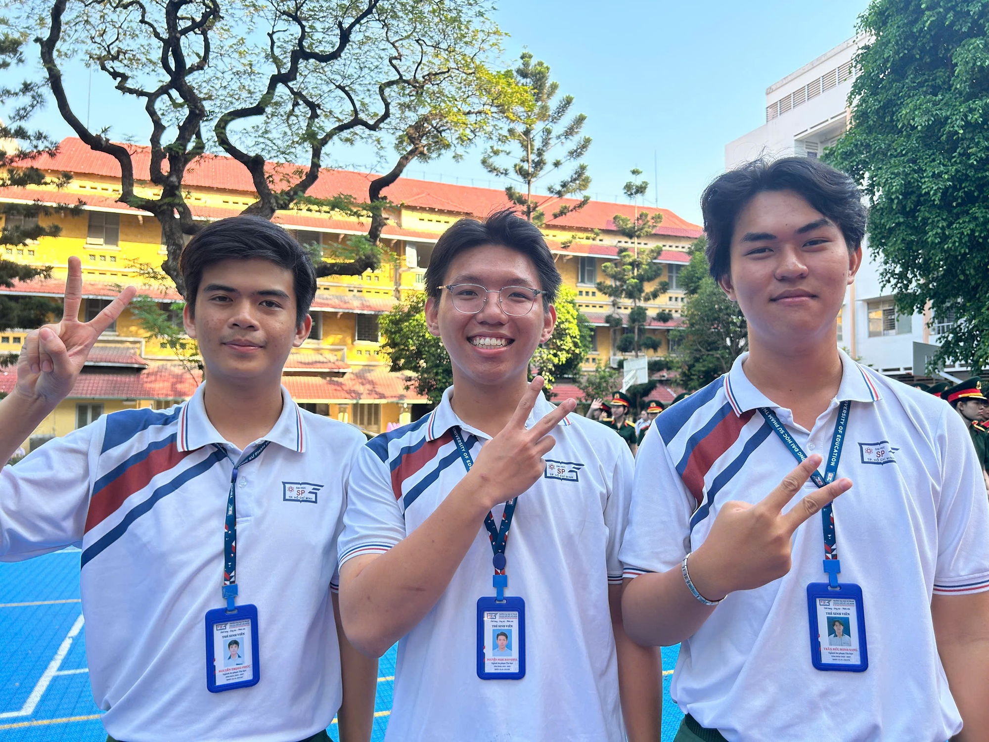 Cuối tuần, 500 trai xinh, g&aacute;i đẹp đến trường l&uacute;c s&aacute;ng sớm để r&egrave;n thể lực- Ảnh 5.