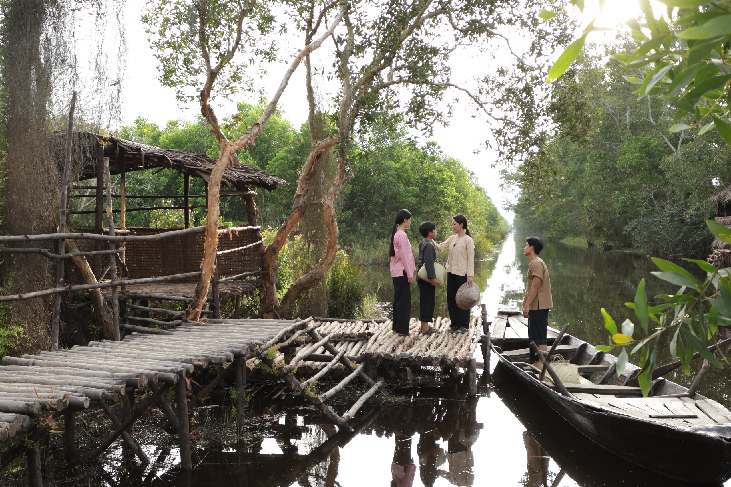 Thu Trang nói về tin đồn không ra phim dịp tết vì ngại ‘đụng’ Trấn Thành  - Ảnh 2.