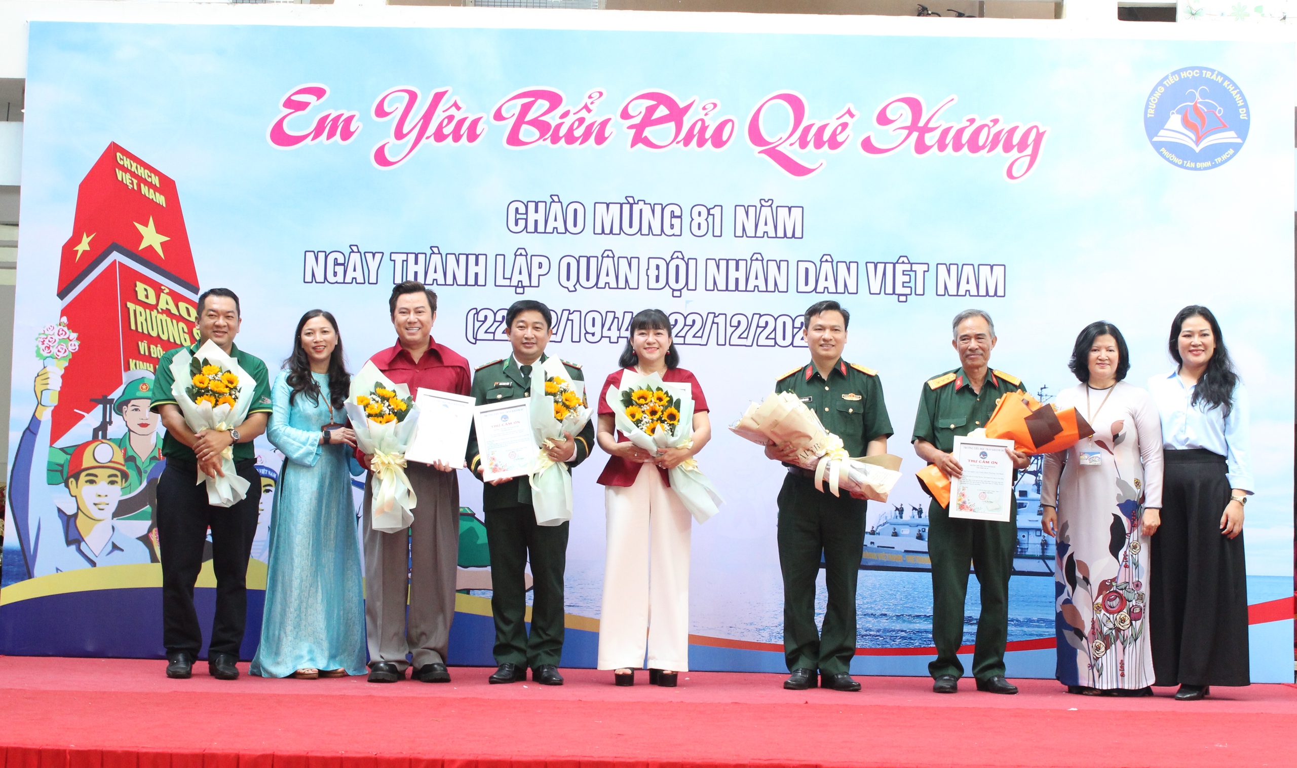 X&uacute;c động nghe chuyện chiến sĩ Trường Sa ở s&acirc;n trường - Ảnh 5.