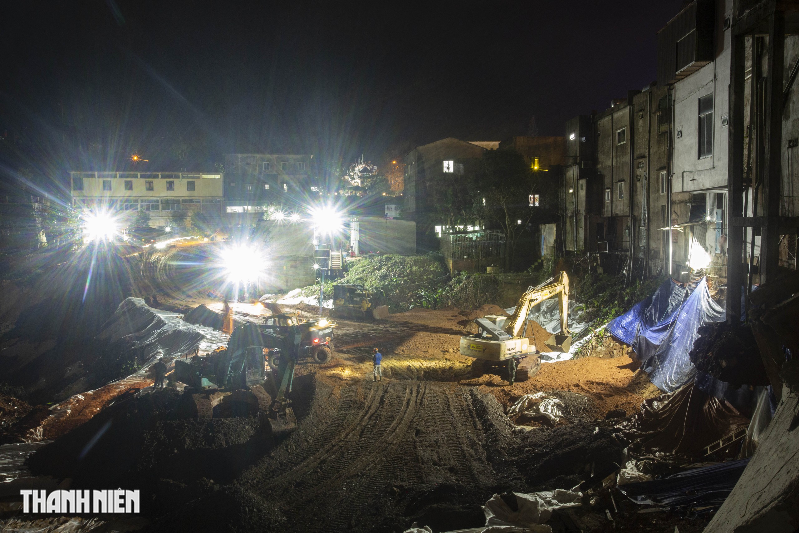 Cận cảnh công trường xây kè chống sạt lở ở xã miền núi Quảng Trị - Ảnh 3.