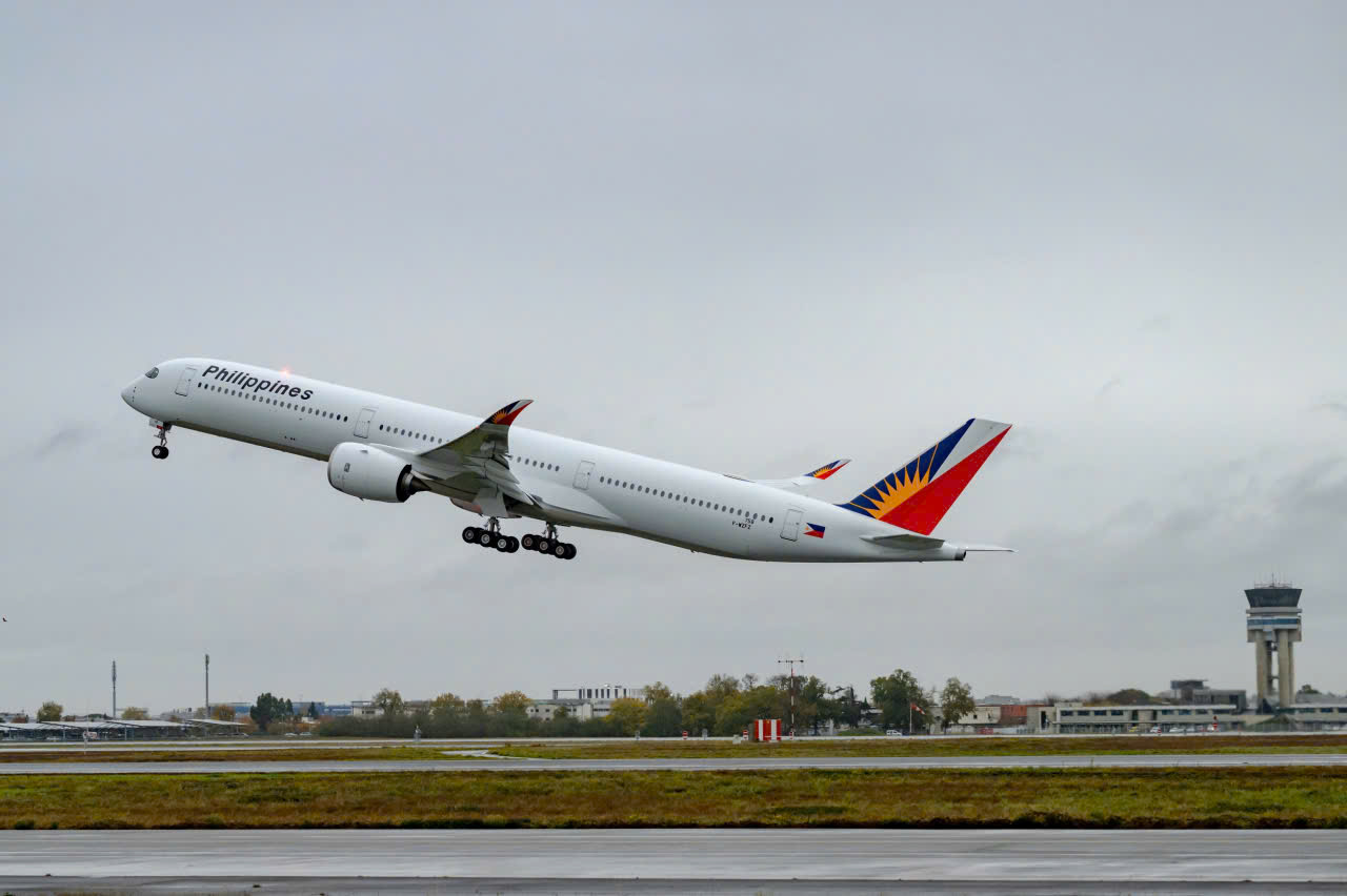 Philippine Airlines nhận siêu máy bay Airbus A350-1000 đầu tiên- Ảnh 1.