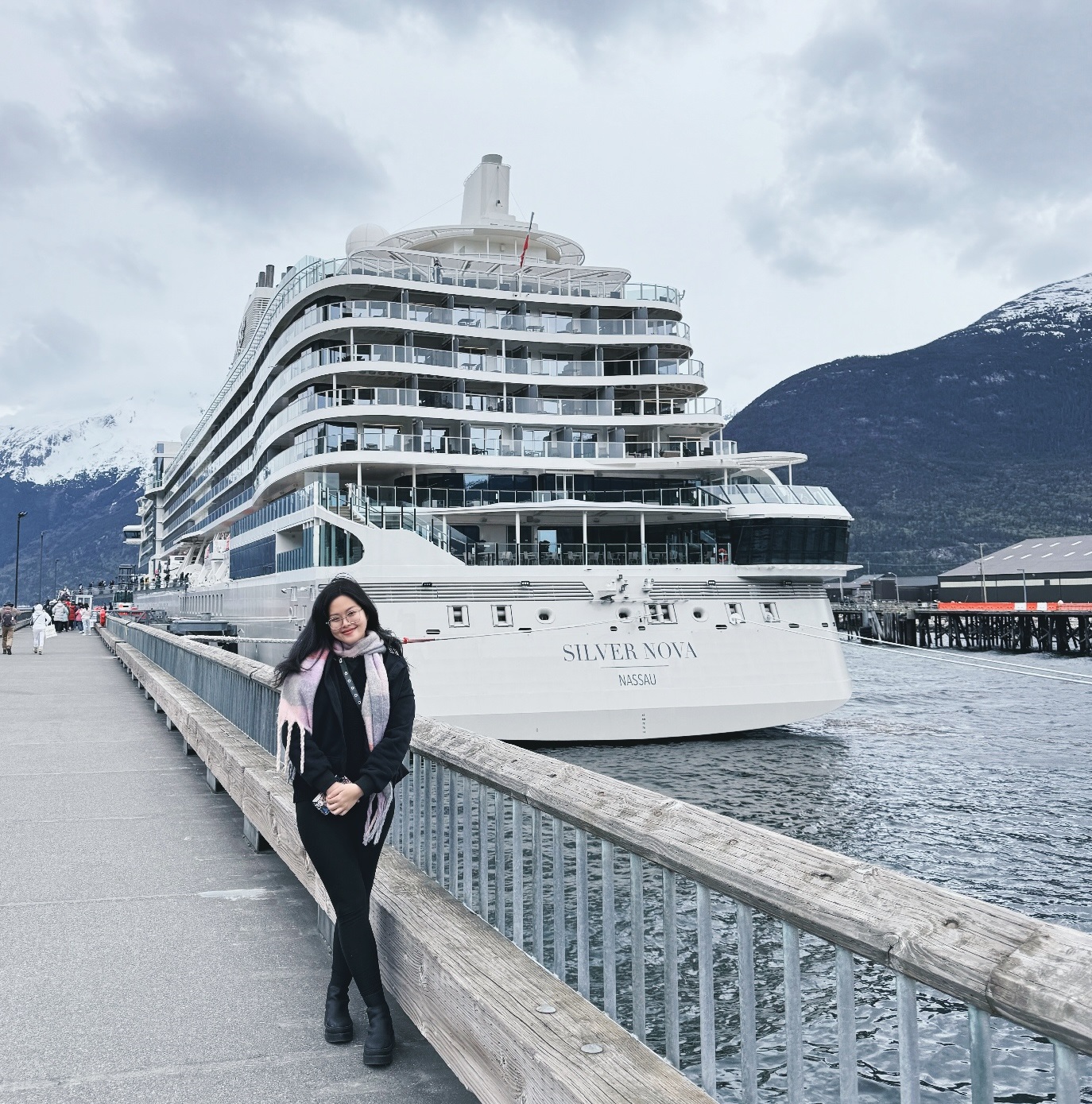 C&ocirc; g&aacute;i Việt 25 tuổi theo đuổi nghề du lịch tr&ecirc;n biển khơi đầy thử th&aacute;ch - Ảnh 1.