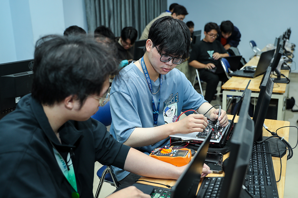 3 Luật Giáo dục quan trọng và THÁCH THỨC thi hành từ 1 . 1 . 2026 - Ảnh 1.