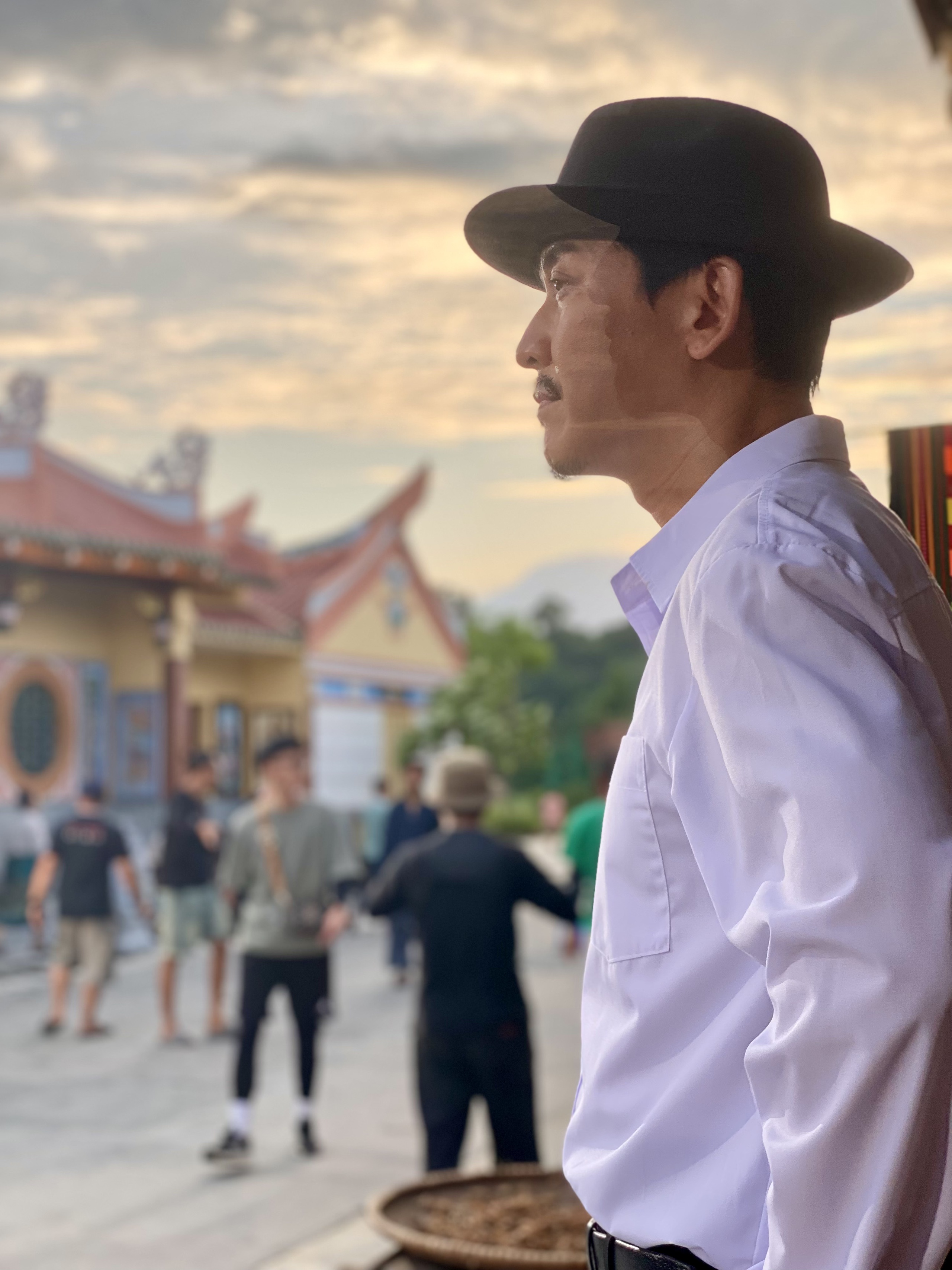 Hứa Vĩ Văn sau cơn sốt 'Mưa đỏ' - Ảnh 1.